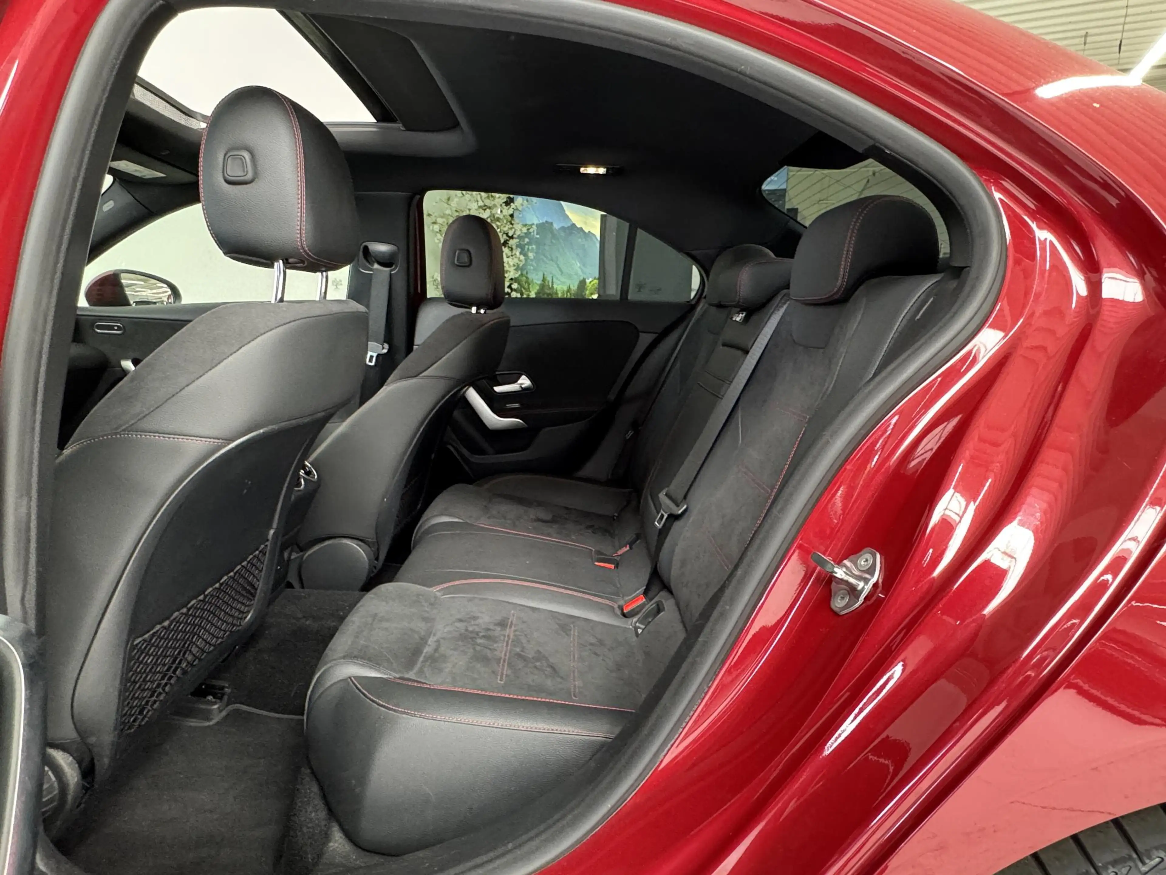 Mercedes-Benz A 250 e AMG Line | Binnen — photo 9