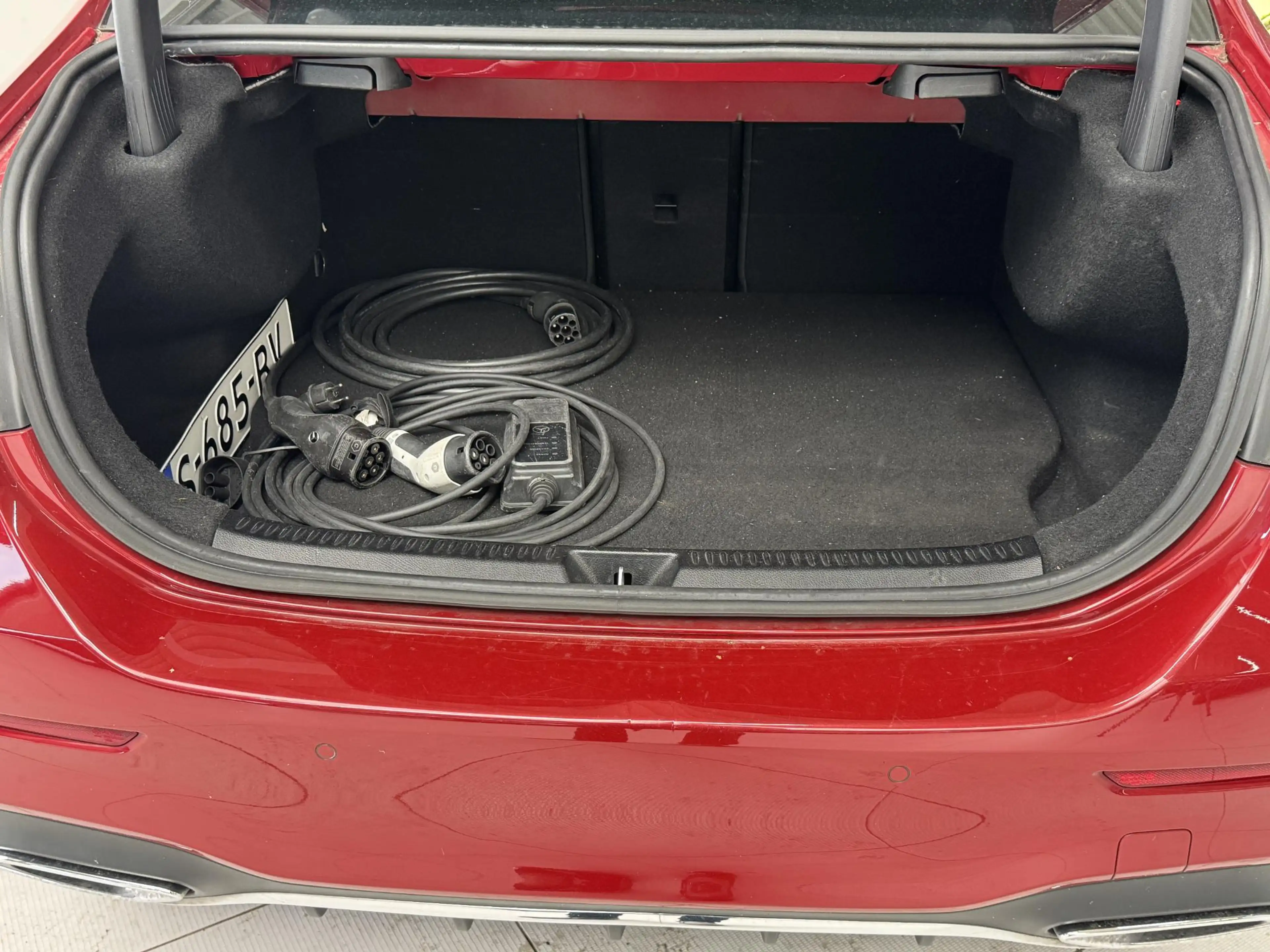 Mercedes-Benz A 250 e AMG Line | Binnen — photo 10