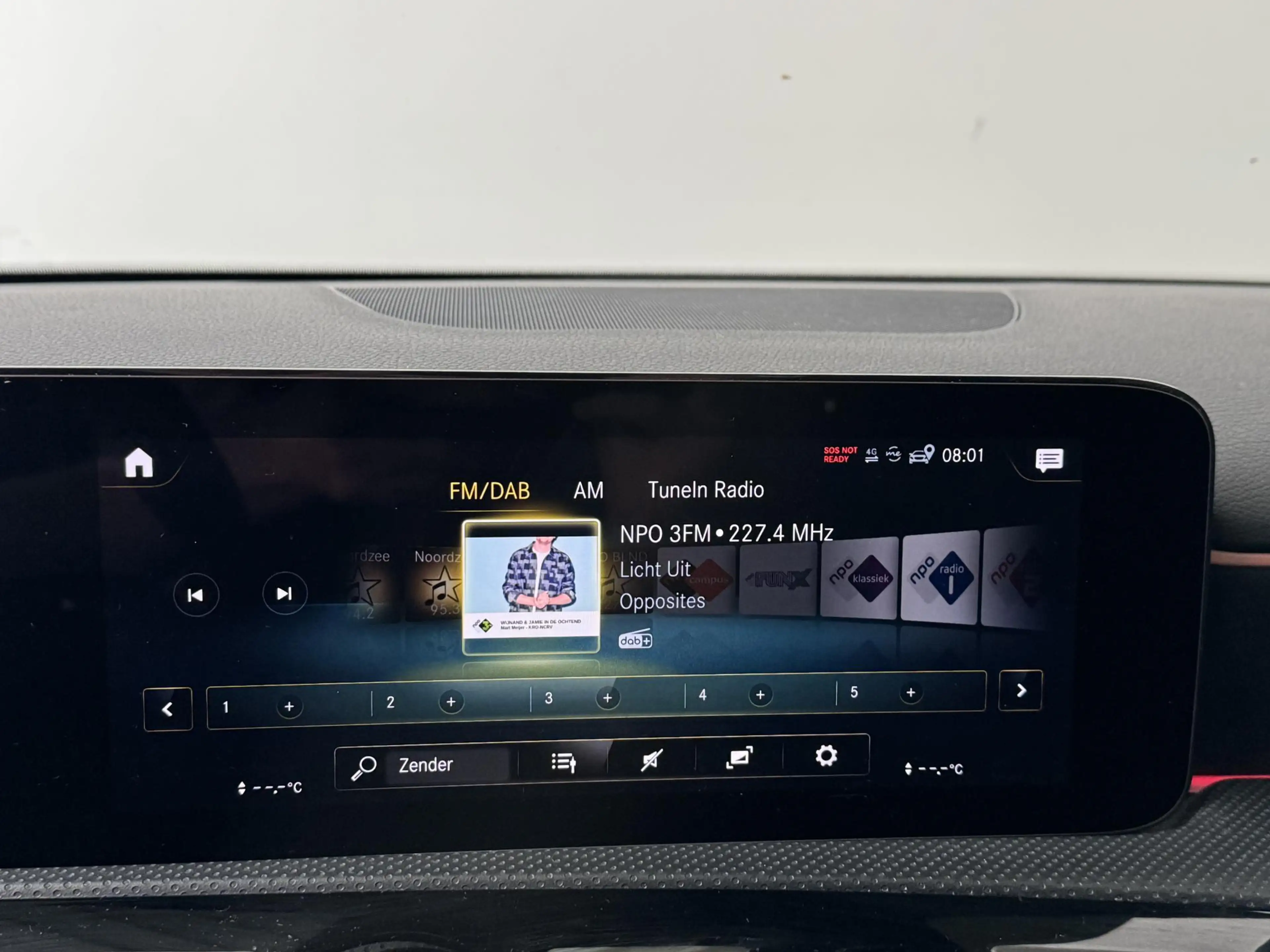 Mercedes-Benz A 250 e AMG Line | Binnen — photo 27