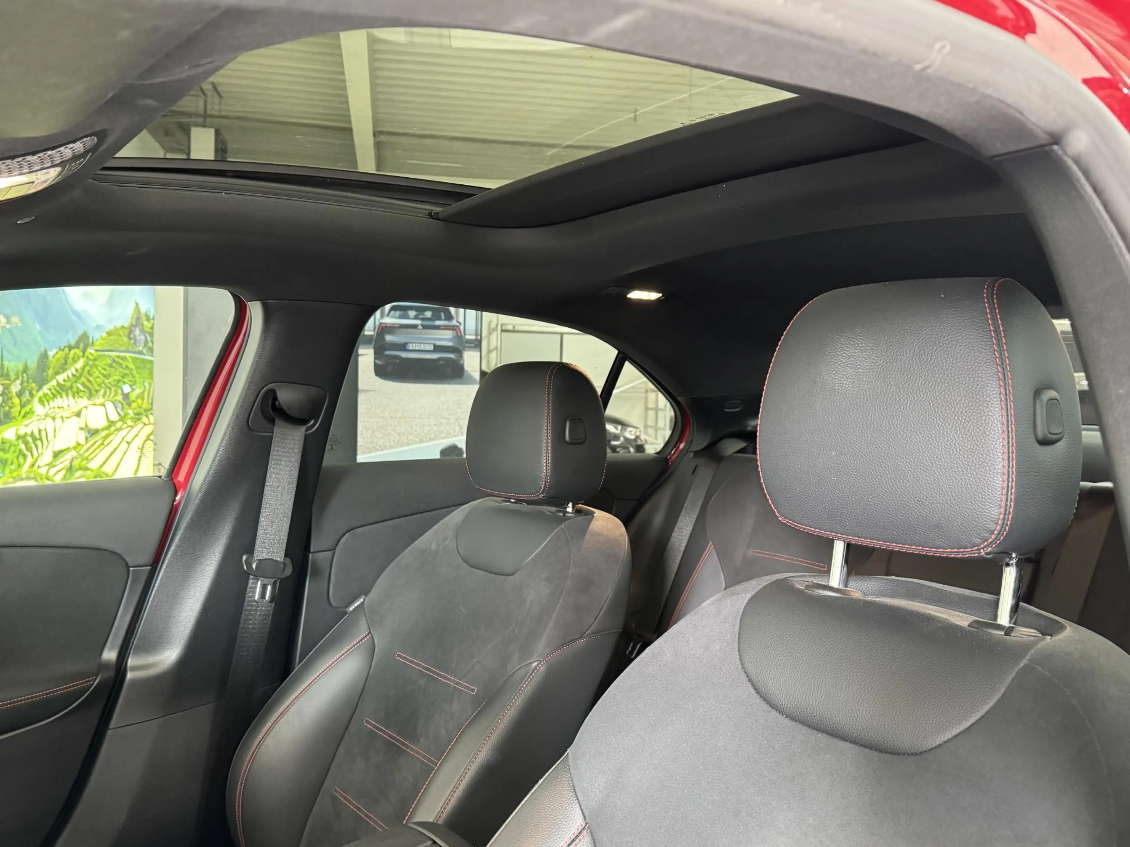Mercedes-Benz A 250 e AMG Line | Binnen — photo 8