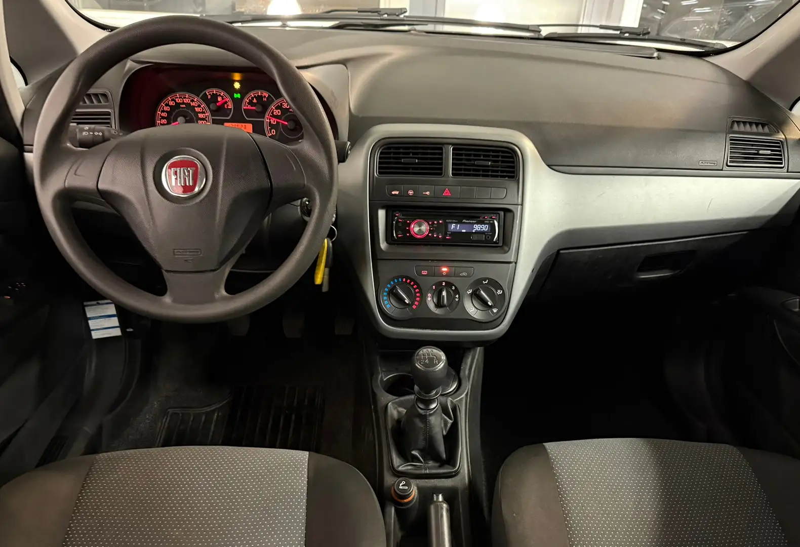 Fiat Grande Punto 1.2 Actual|NAP|NweAPK|138DKM!|Airco|5Deurs|CentrDV Grijs - 2