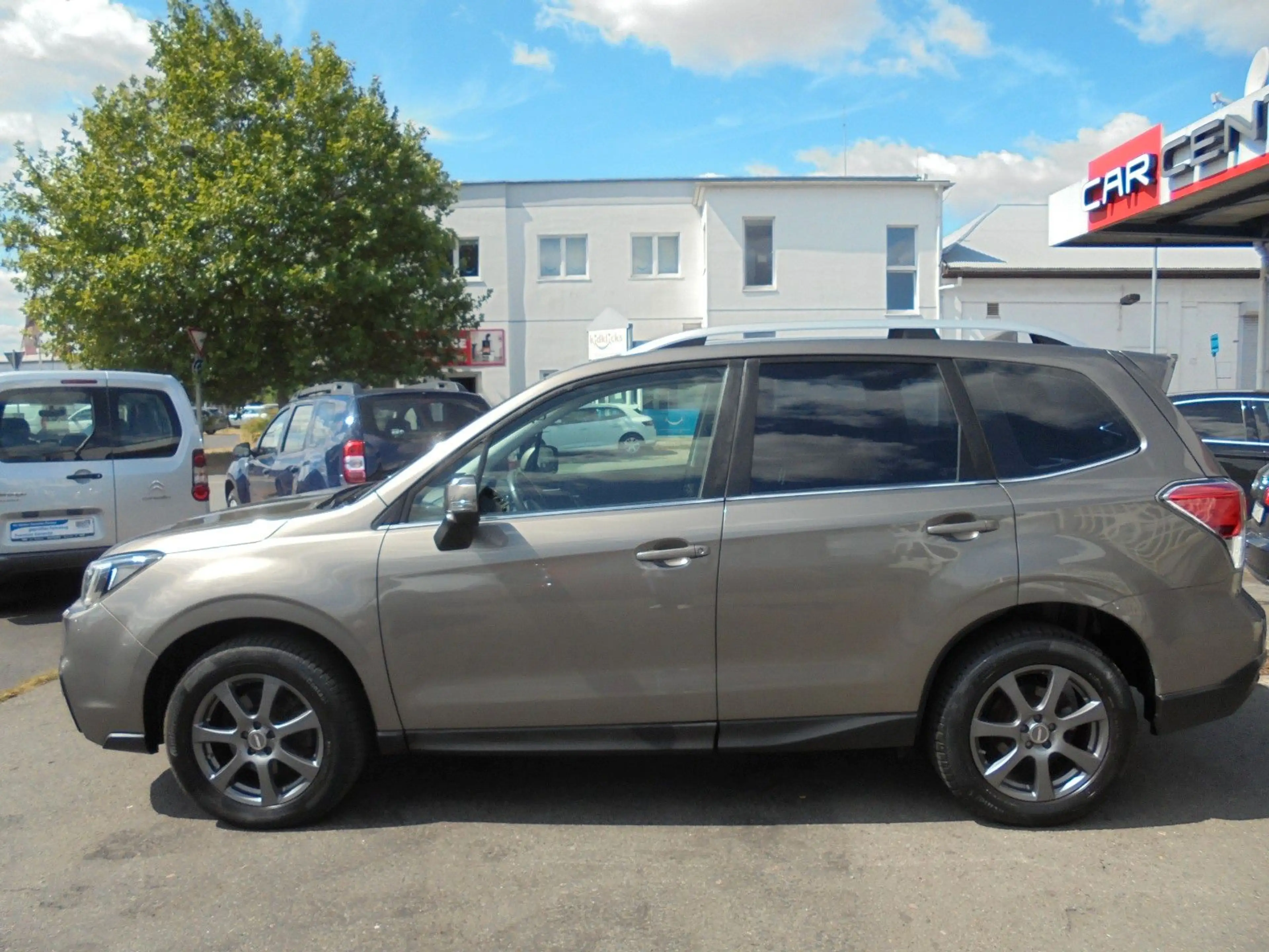Subaru Forester Exclusive CVT Xenon Panorama — photo 3