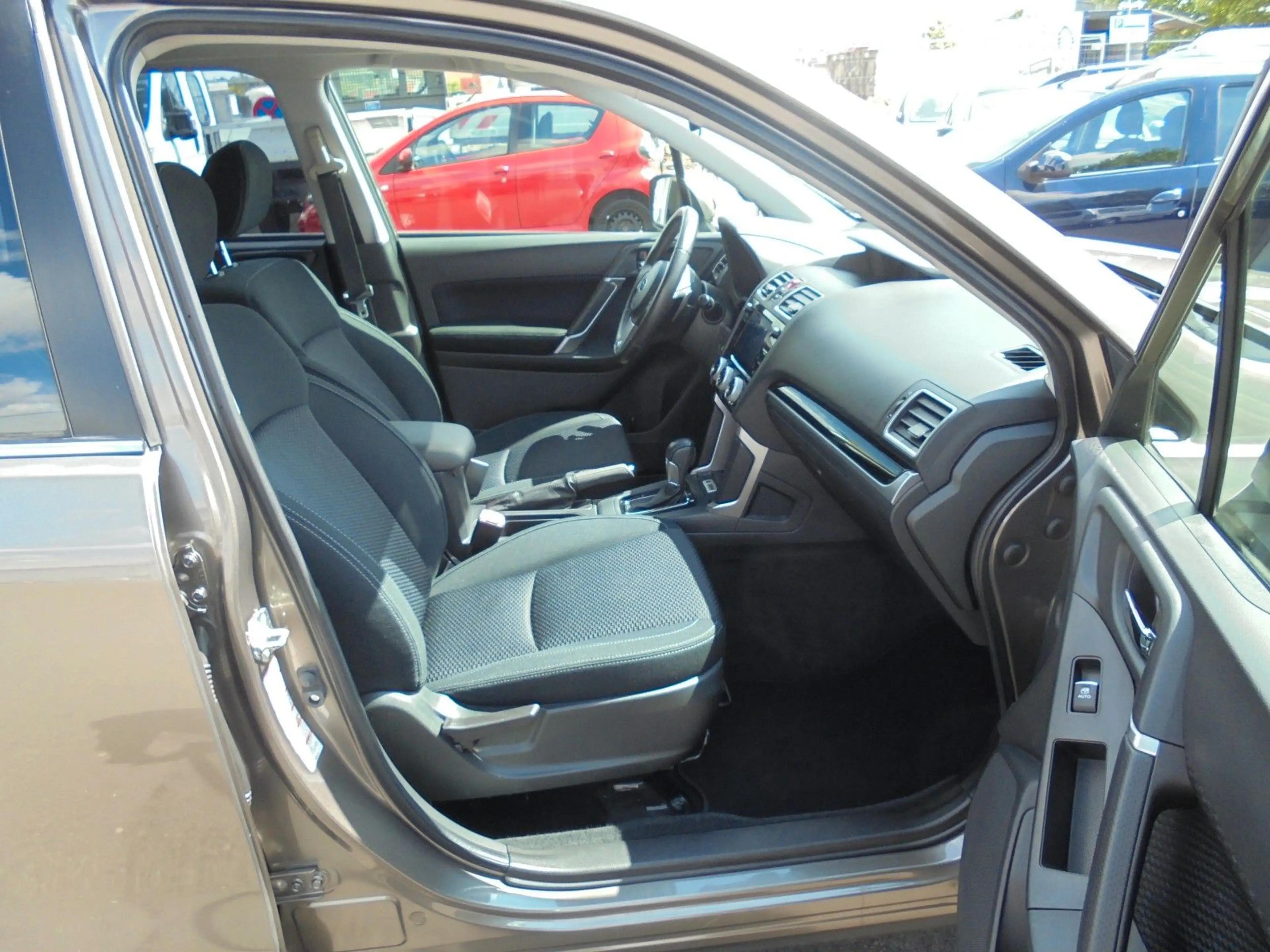 Subaru Forester Exclusive CVT Xenon Panorama — photo 13