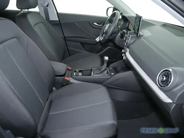 Audi Q2 view 6