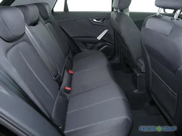 Audi Q2 view 7