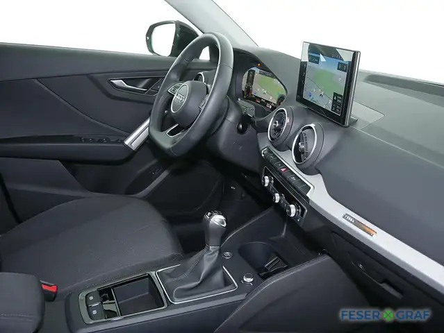 Audi Q2 view 5
