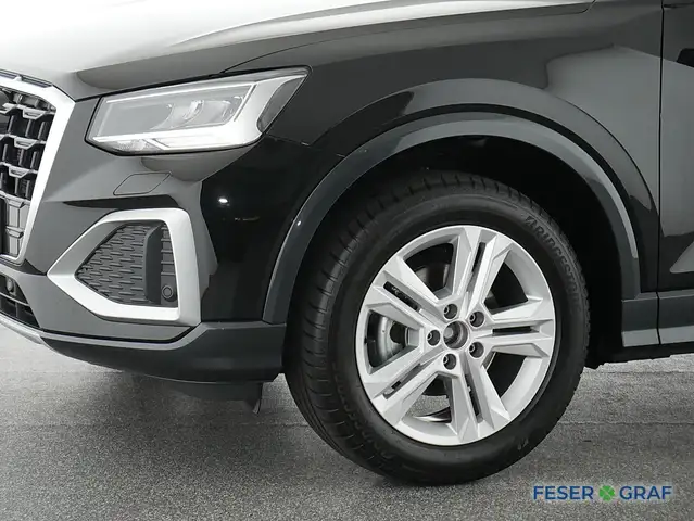 Audi Q2 view 15