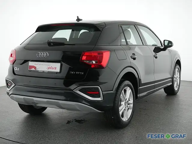 Audi Q2 view 4