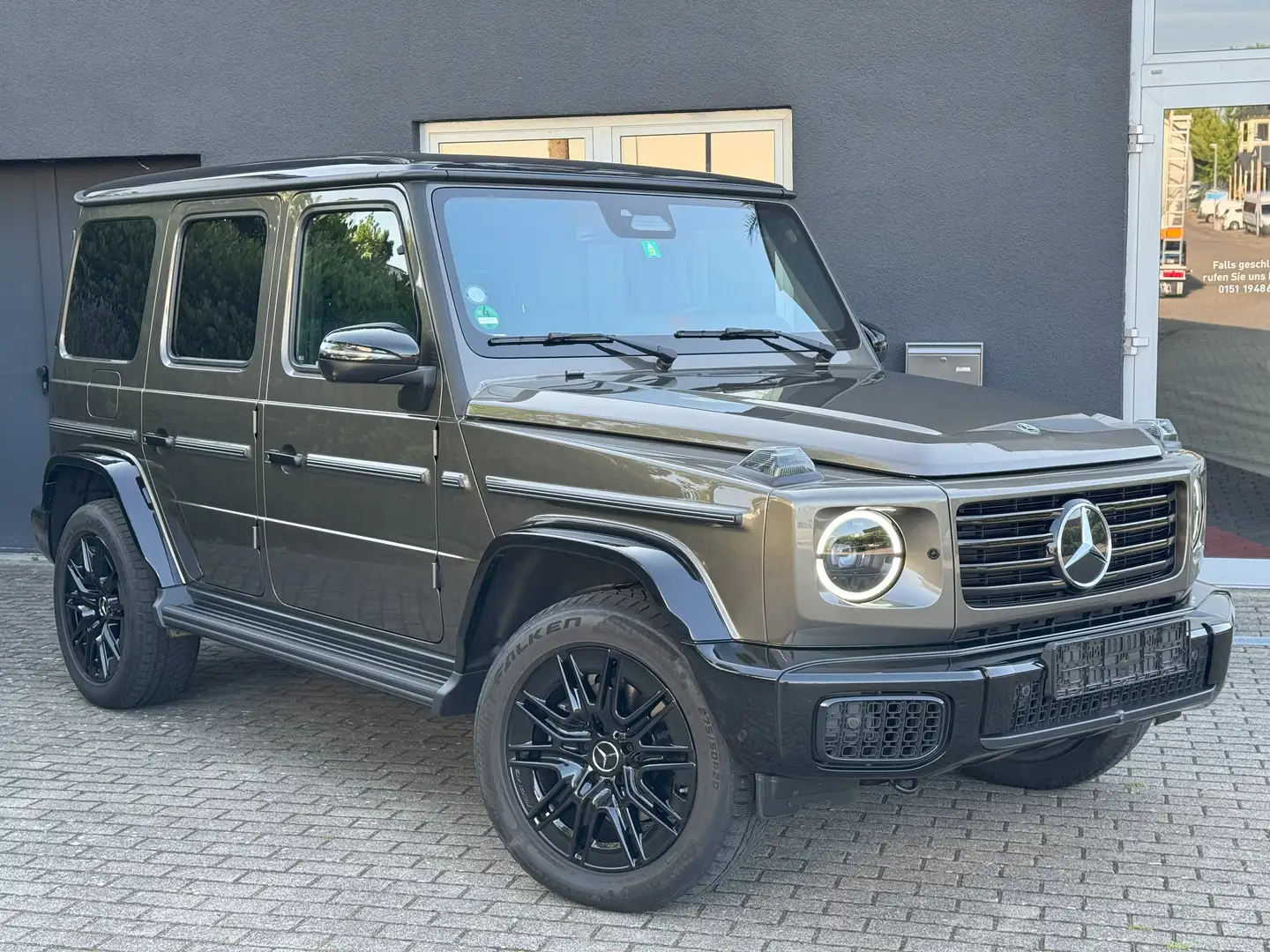 Mercedes-Benz G 450 d 9G-TRONIC AMG Line Grijs - 2