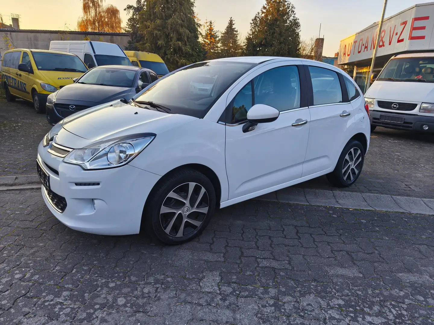 Citroen C3 Selection Weiß - 2