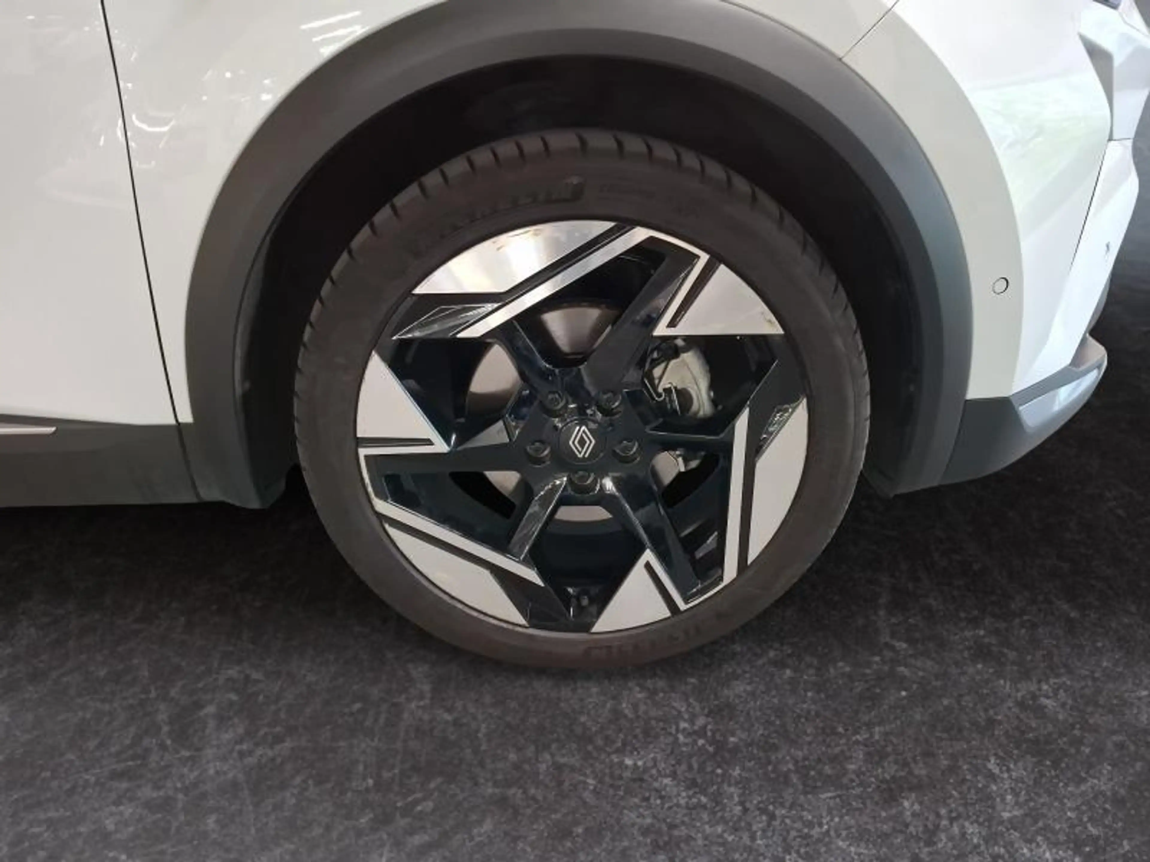 Renault Symbioz 1.6i Iconic Hybrid 145 Hp — photo 10