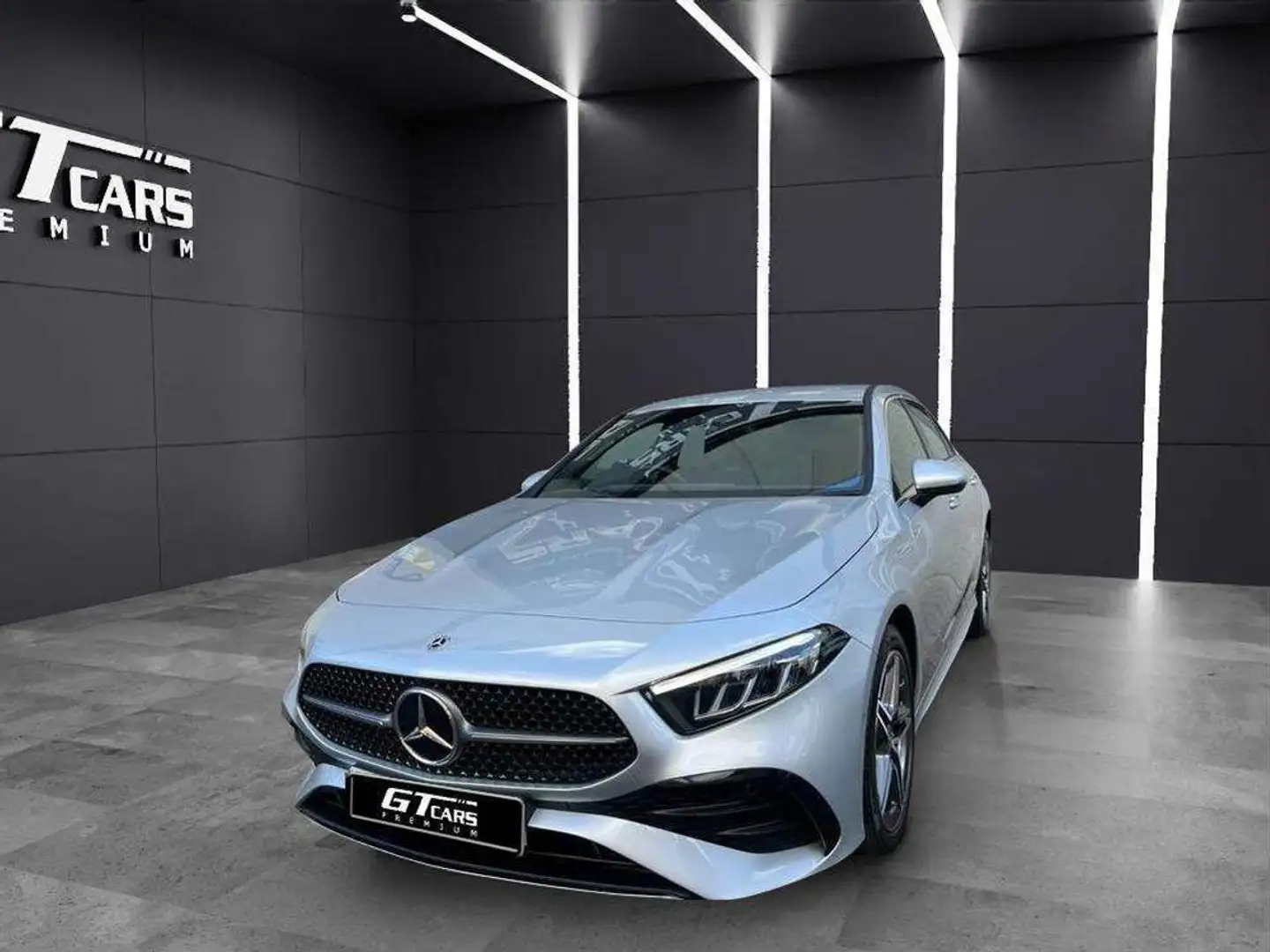 Mercedes-Benz A 250 250e AMG Plateado - 1