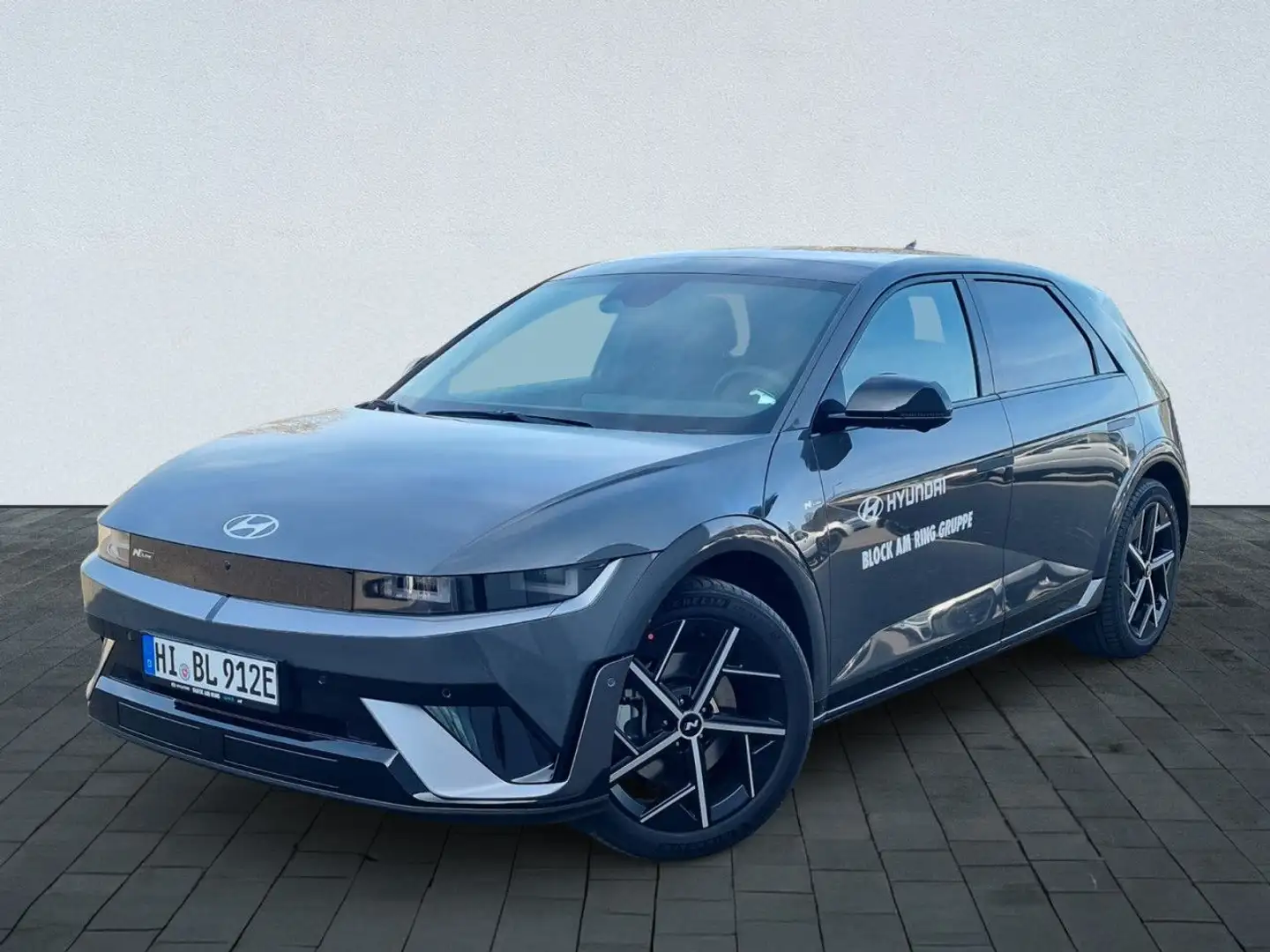 Hyundai IONIQ 5 MY25 84kWh N LINE X+ PANO+ SITZ-P.+ PARK-P Grau - 2