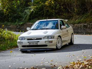 Escort 3p 2.0i 16v RS Cosworth Srs