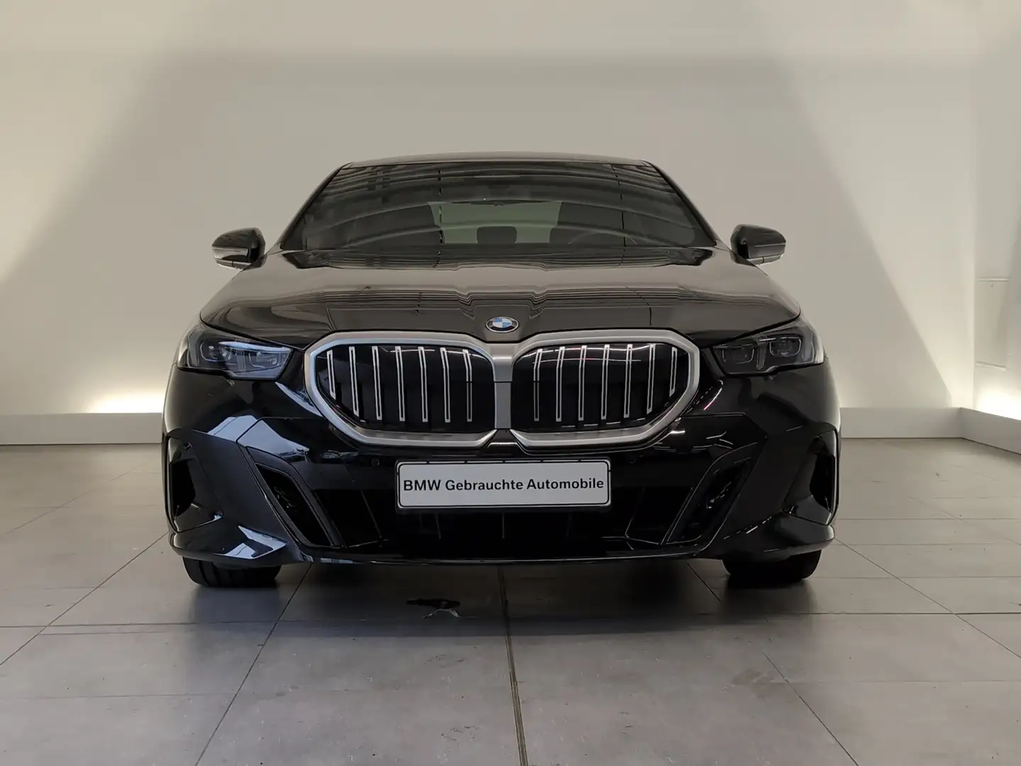 BMW 520 d Limousine M Sportpaket DAB/SHZ DAB/SHZ Schwarz - 2