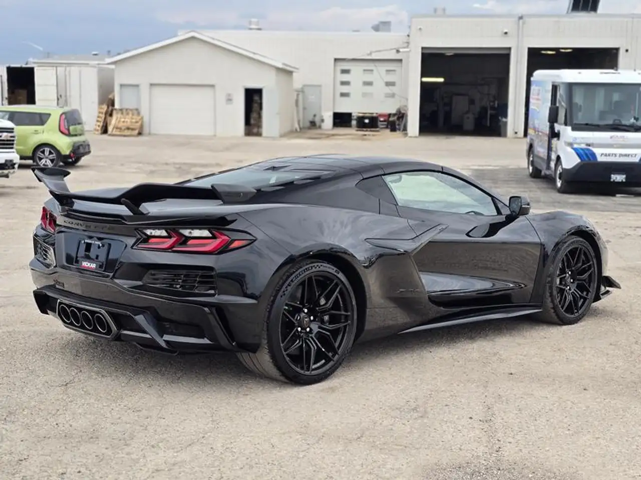 Chevrolet Corvette снимка Chevrolet Corvette
