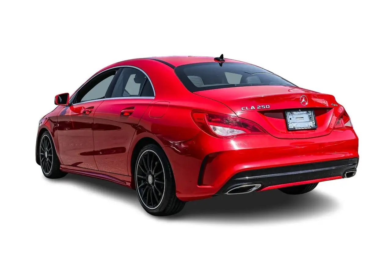 Mercedes-Benz CLA снимка Mercedes-Benz CLA