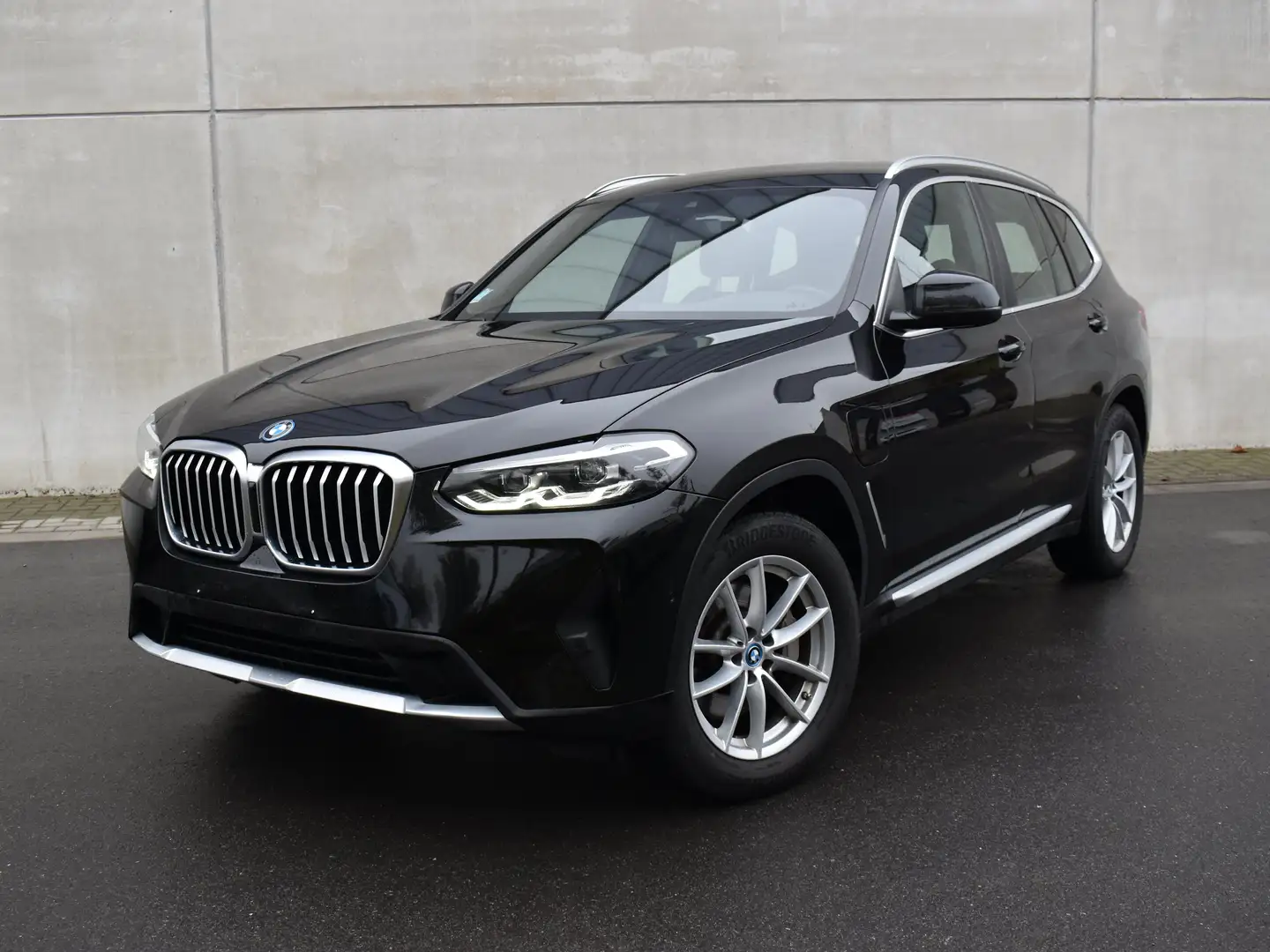 BMW X3 xDrive30e PHEV New 2023 - M Interior VAT Negru - 1