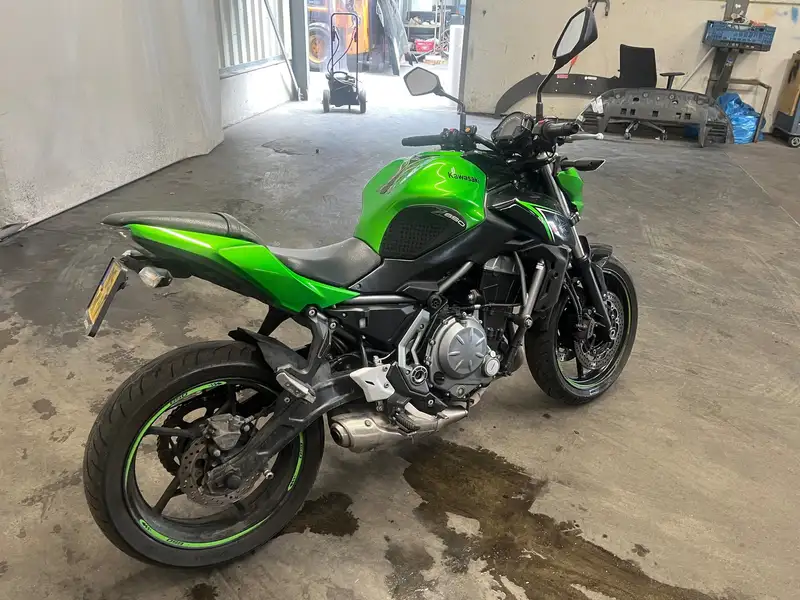 Kawasaki Z650 - foto 5
