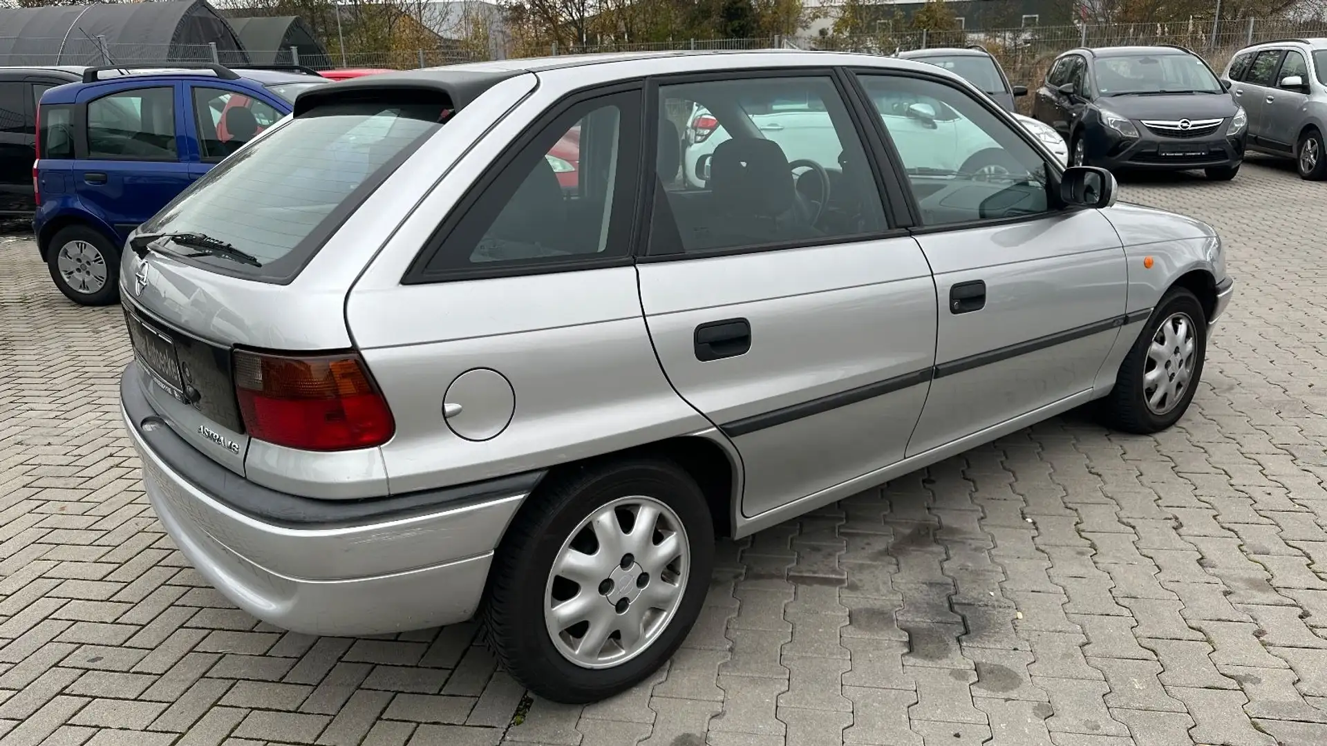 Opel Astra #Aus 3.Hand#HU/AU 07.2027#Top Ausgestattet# Silber - 2