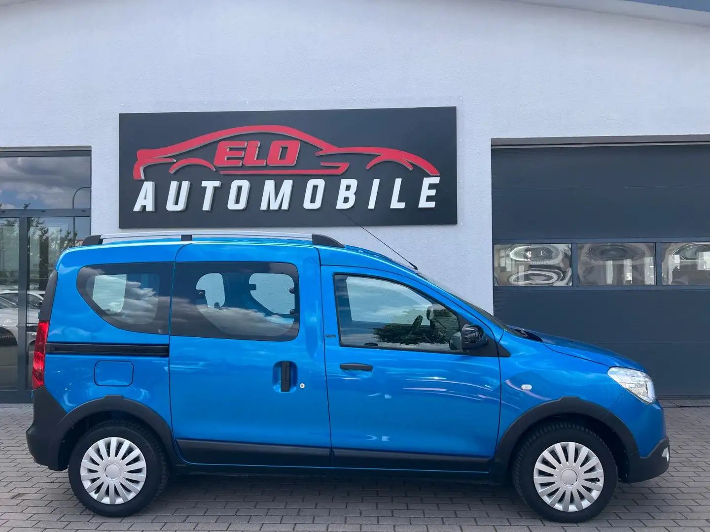 Dacia Dokker Stepway Celebration*Tempomat*Navi* Blau - 2