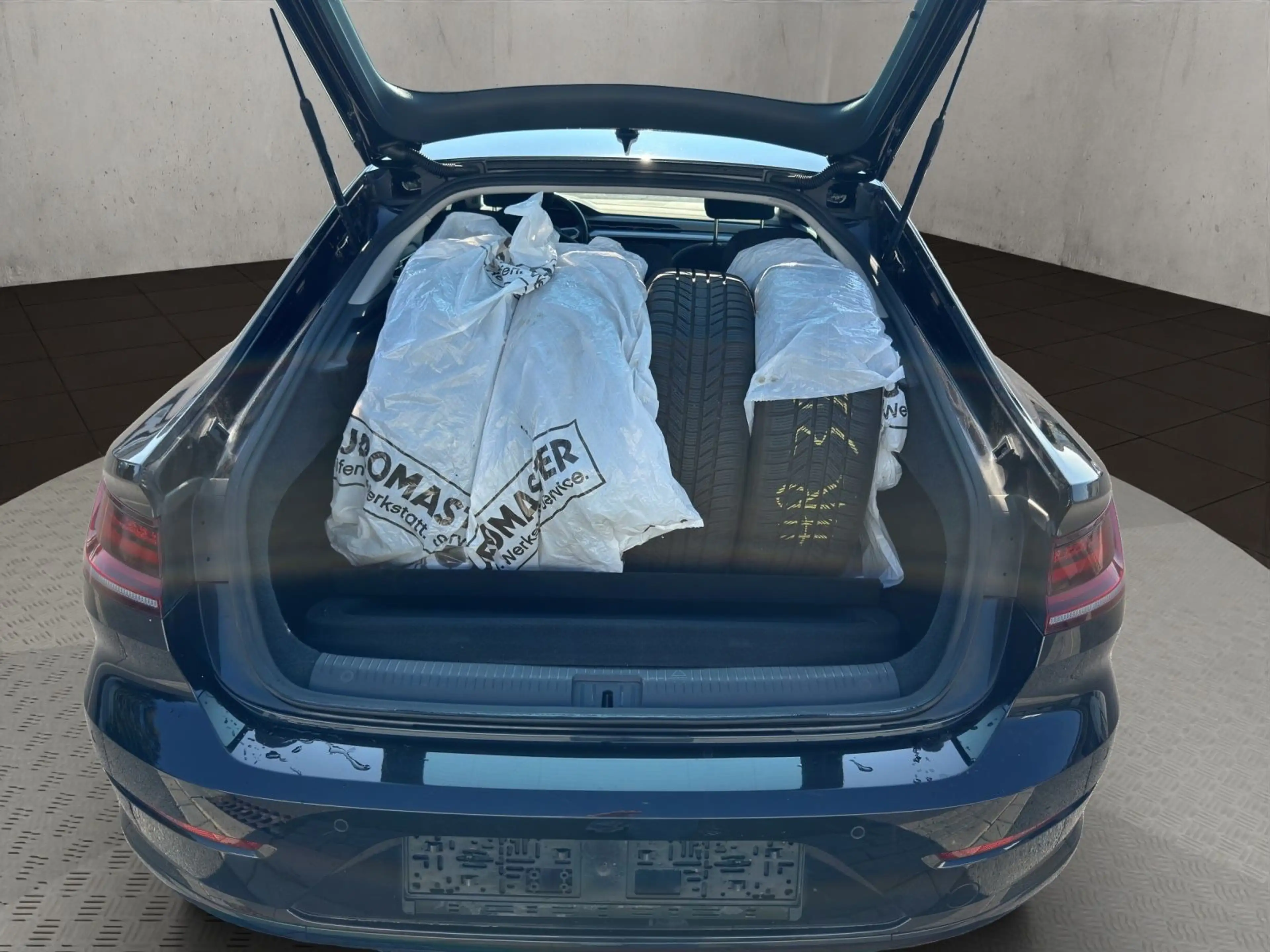 Volkswagen Arteon 2.0 TDI SCR 110kW 7-Gang DSG — photo 14
