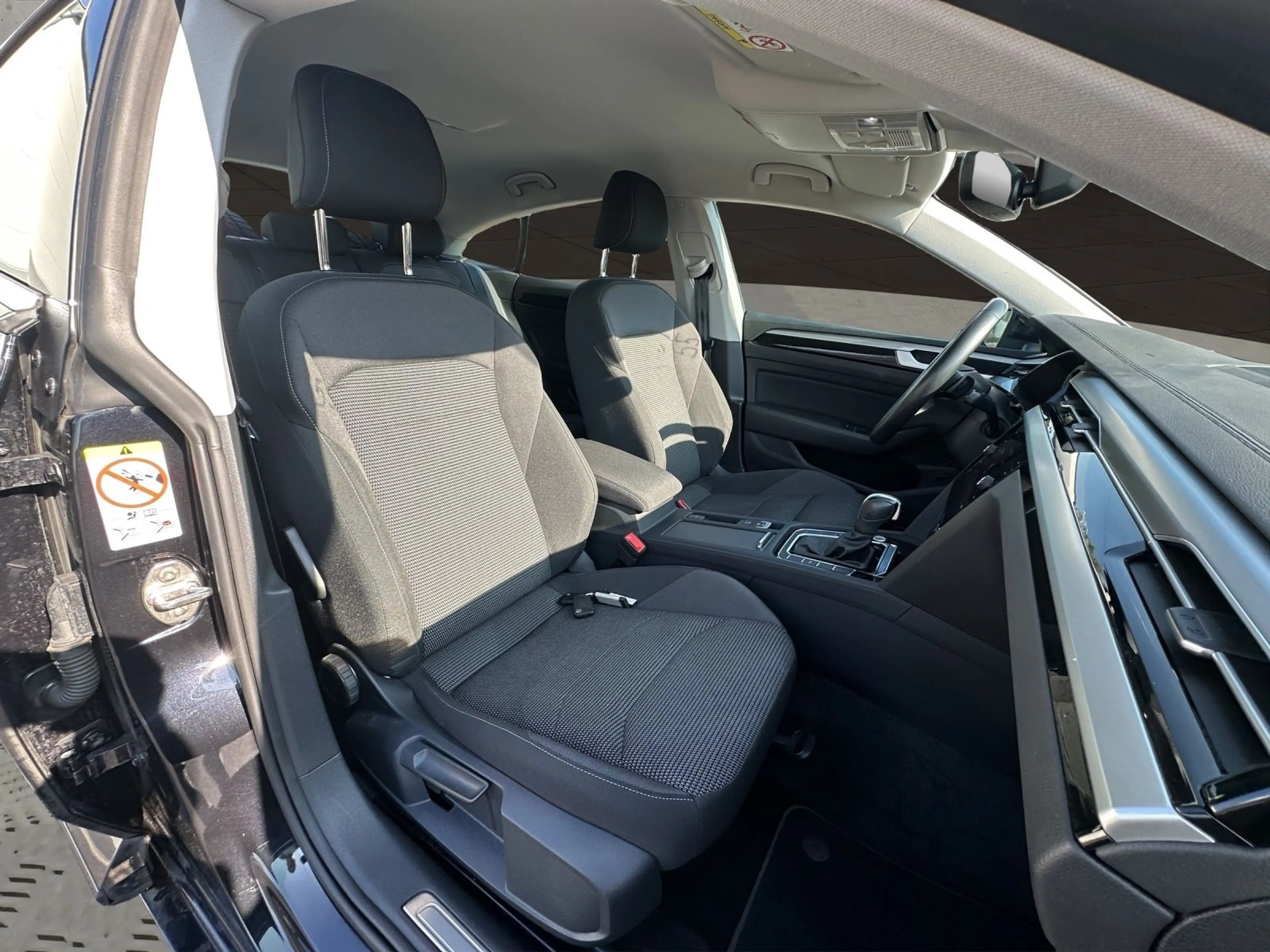 Volkswagen Arteon 2.0 TDI SCR 110kW 7-Gang DSG — photo 15