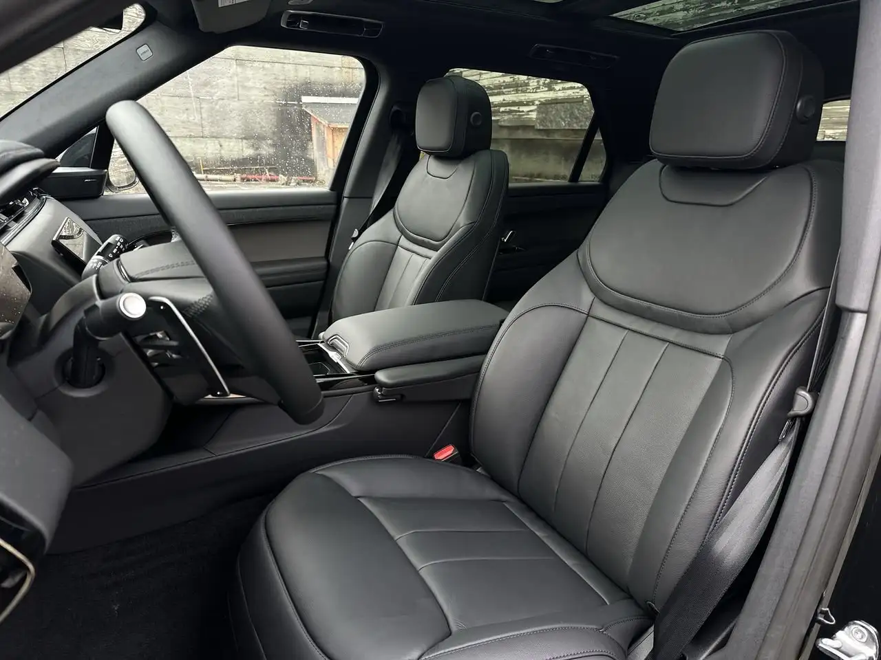 Land Rover Range Rover Sport снимка Land Rover Range Rover Sport