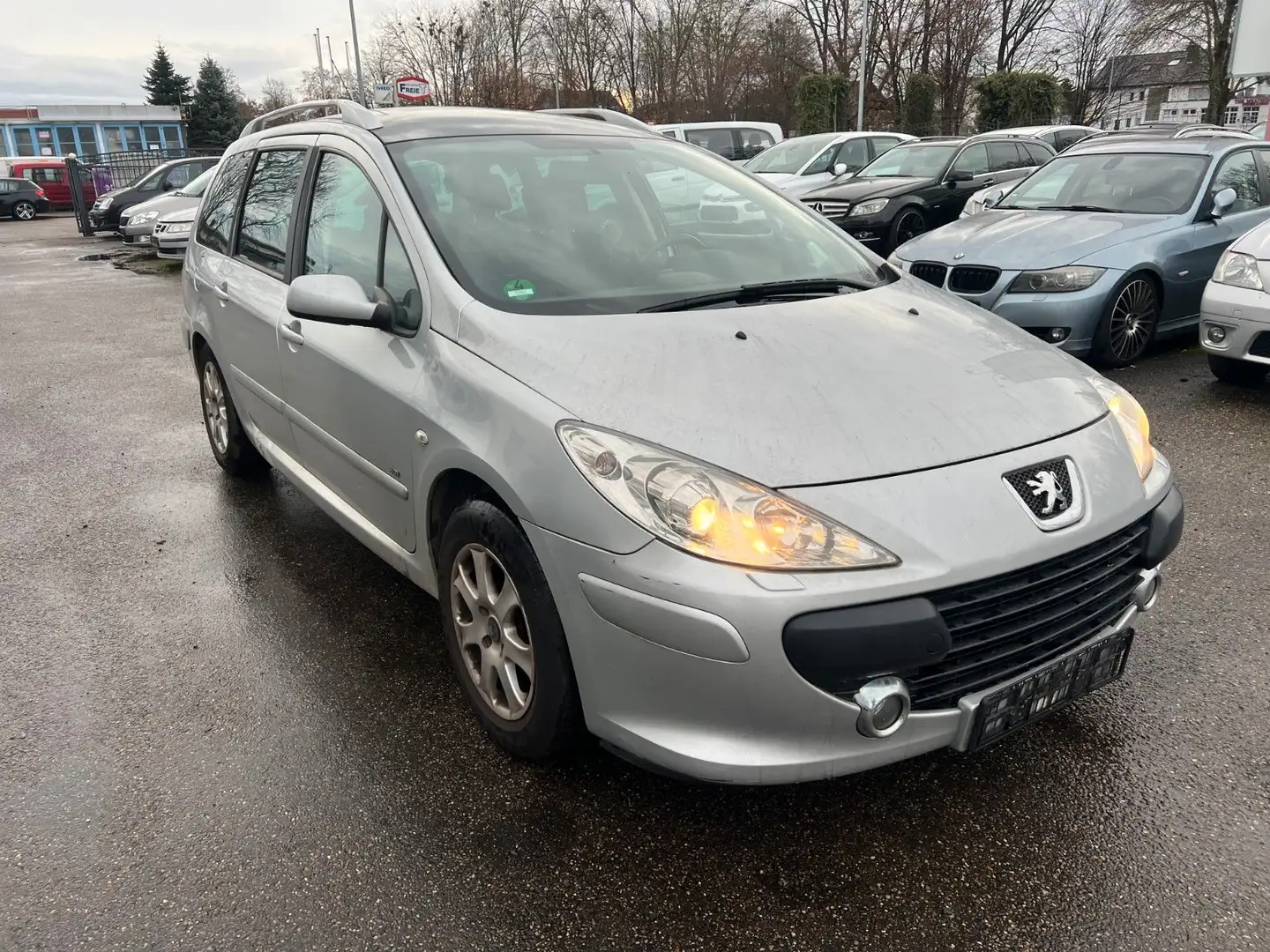 Peugeot 307 SW *7-SITZE*1,6 HDI*TÜV Neu Silber - 1