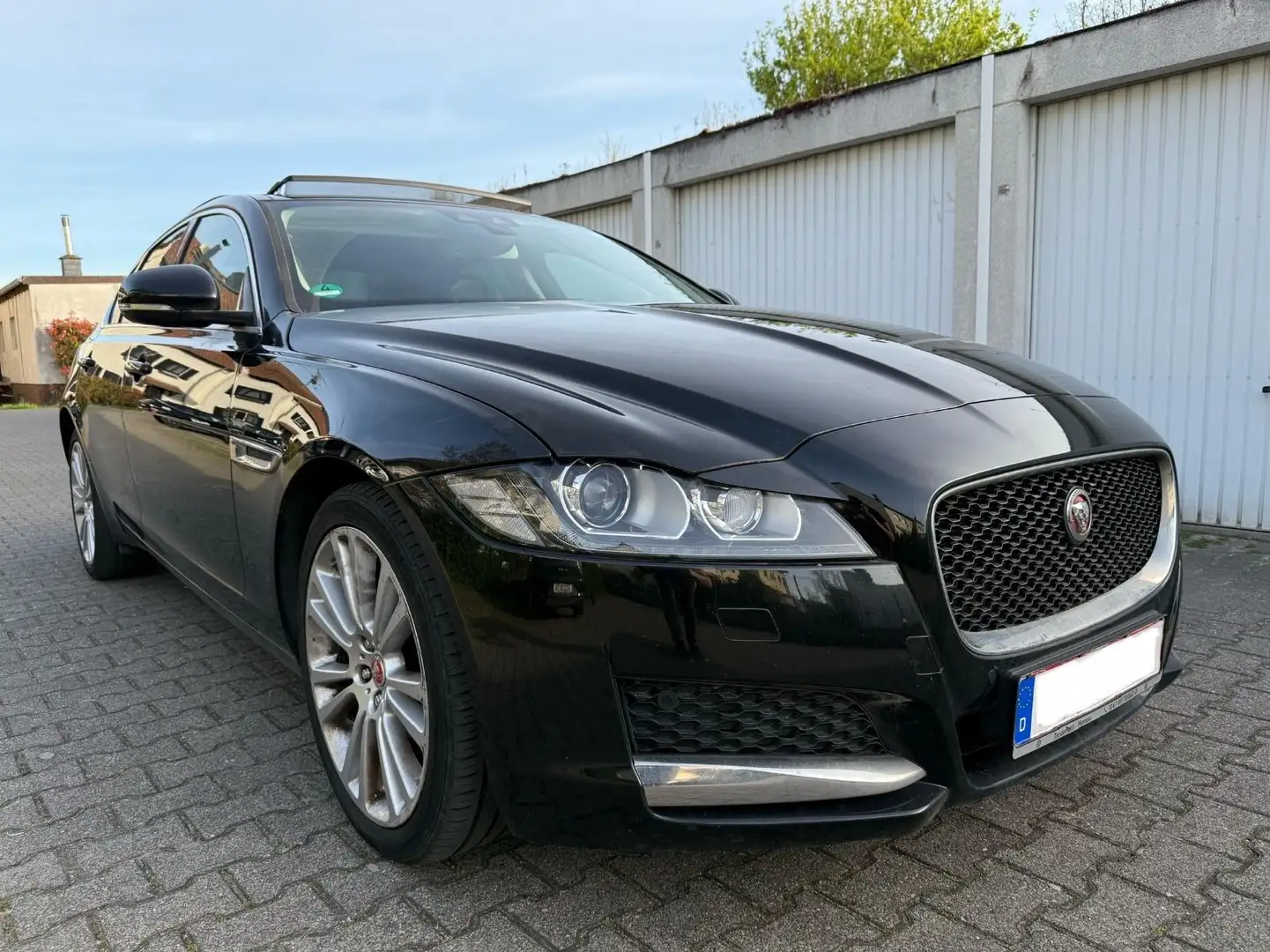 Jaguar XF Prestige *PANORAMA+LEDER+19"ZOLL+KAMERA* Noir - 1