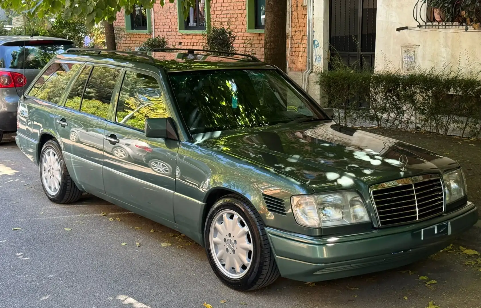 Mercedes-Benz E 250 W124 - 1