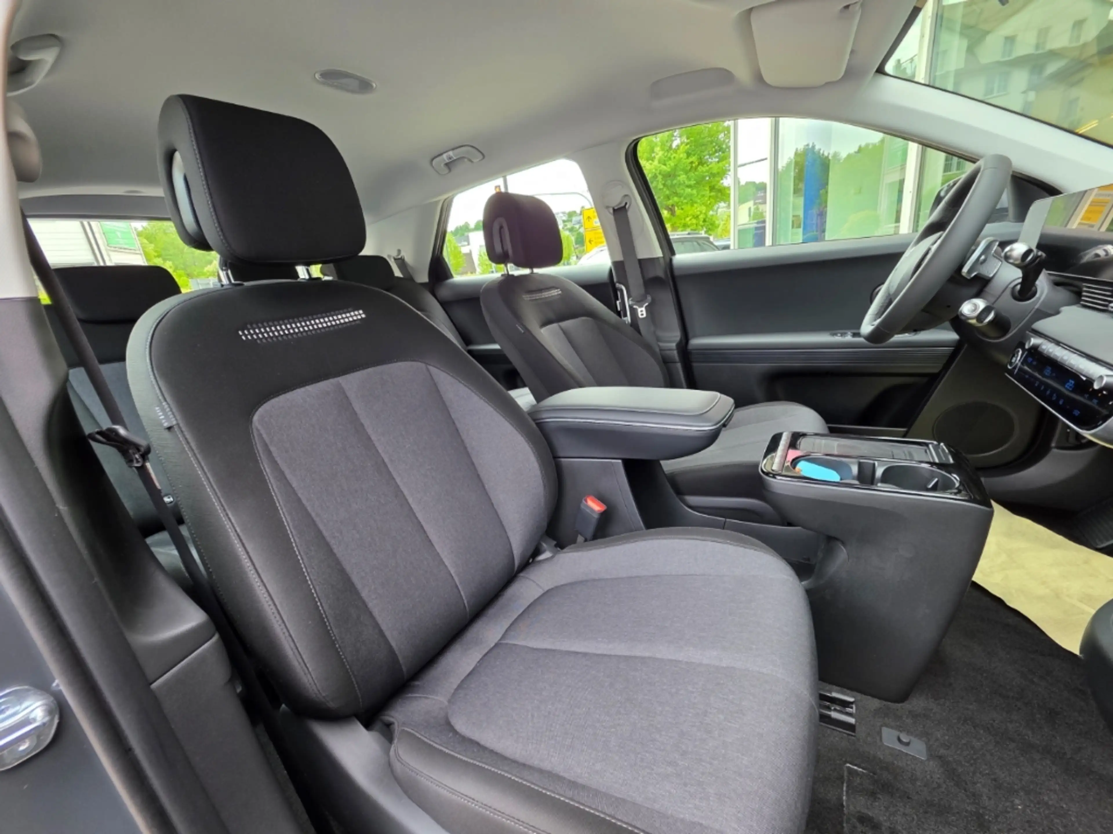 Hyundai IONIQ 5 63 kWh 2WD DYNAMIQ, LED-Paket, Wärmepumpe, Navi, M — photo 14