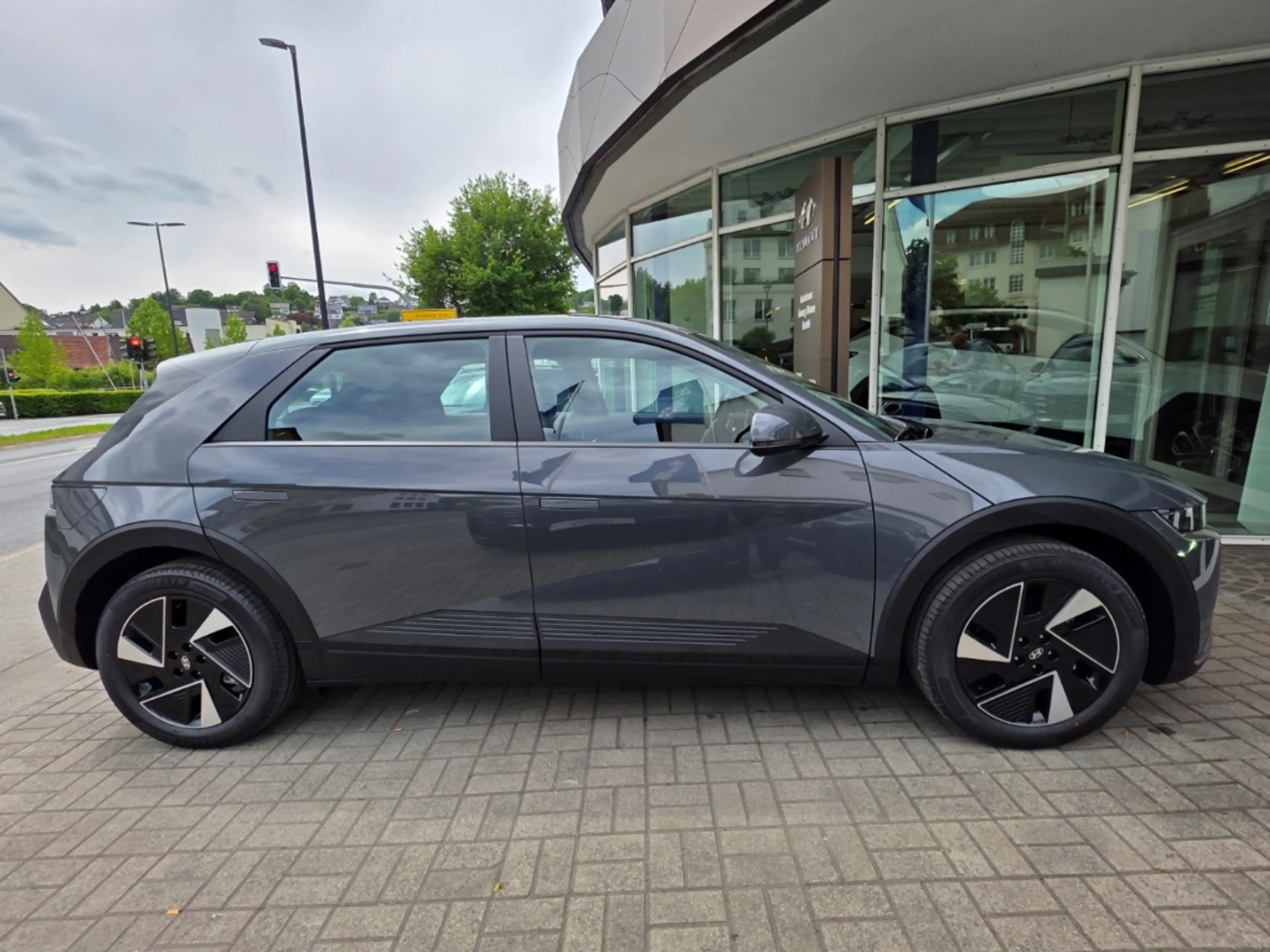 Hyundai IONIQ 5 63 kWh 2WD DYNAMIQ, LED-Paket, Wärmepumpe, Navi, M — photo 8