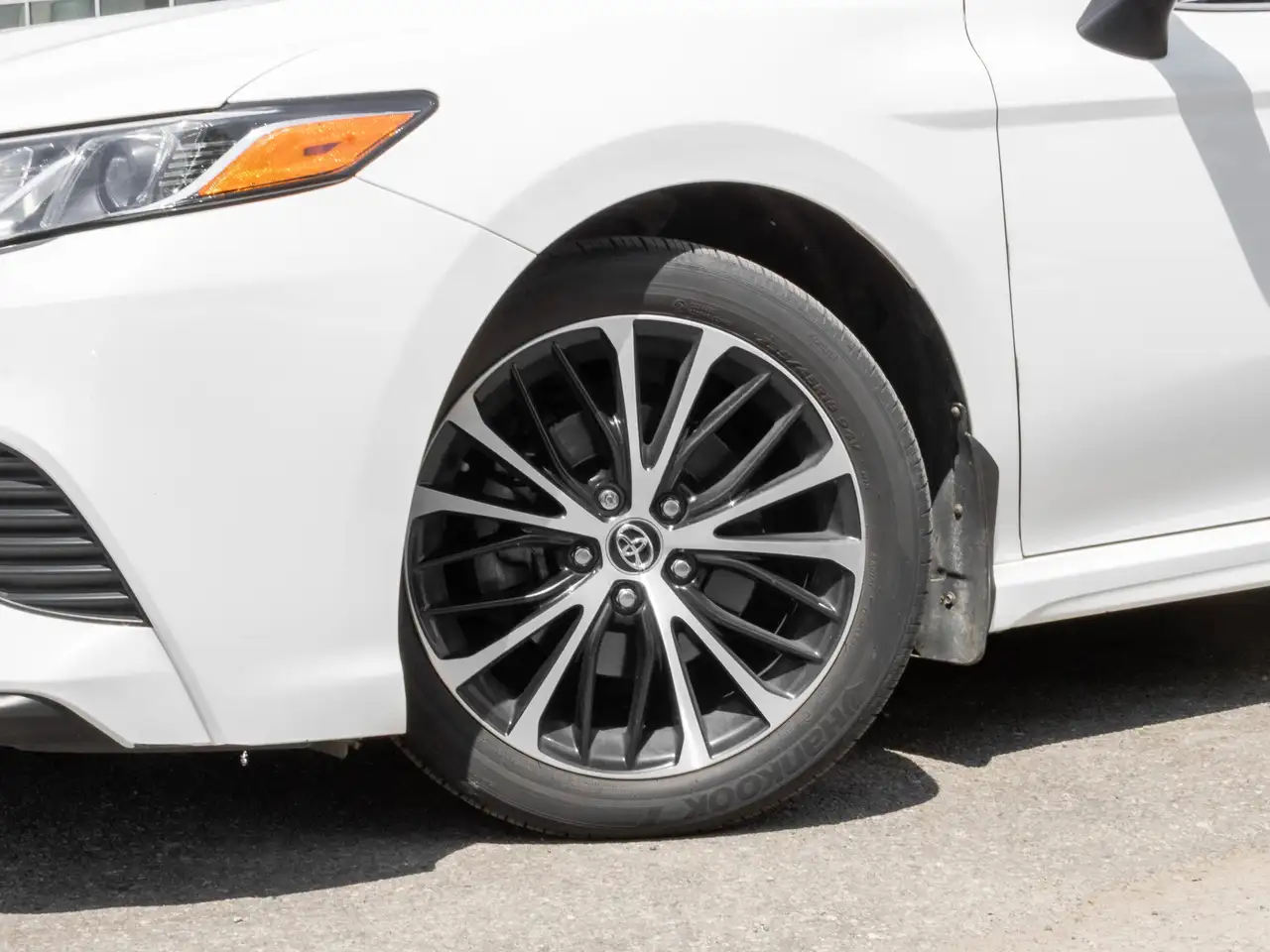 Toyota Camry снимка Toyota Camry