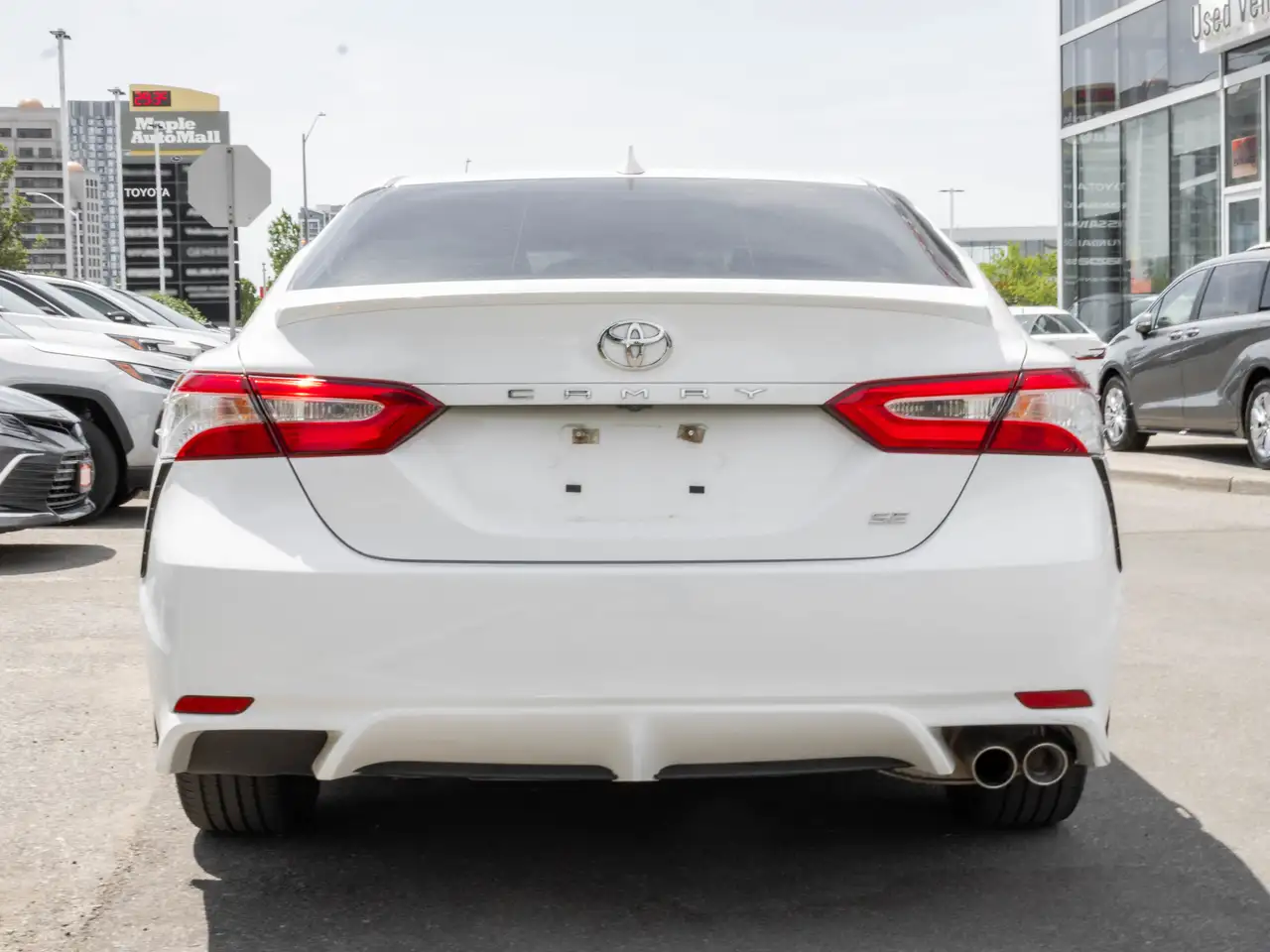 Toyota Camry снимка Toyota Camry