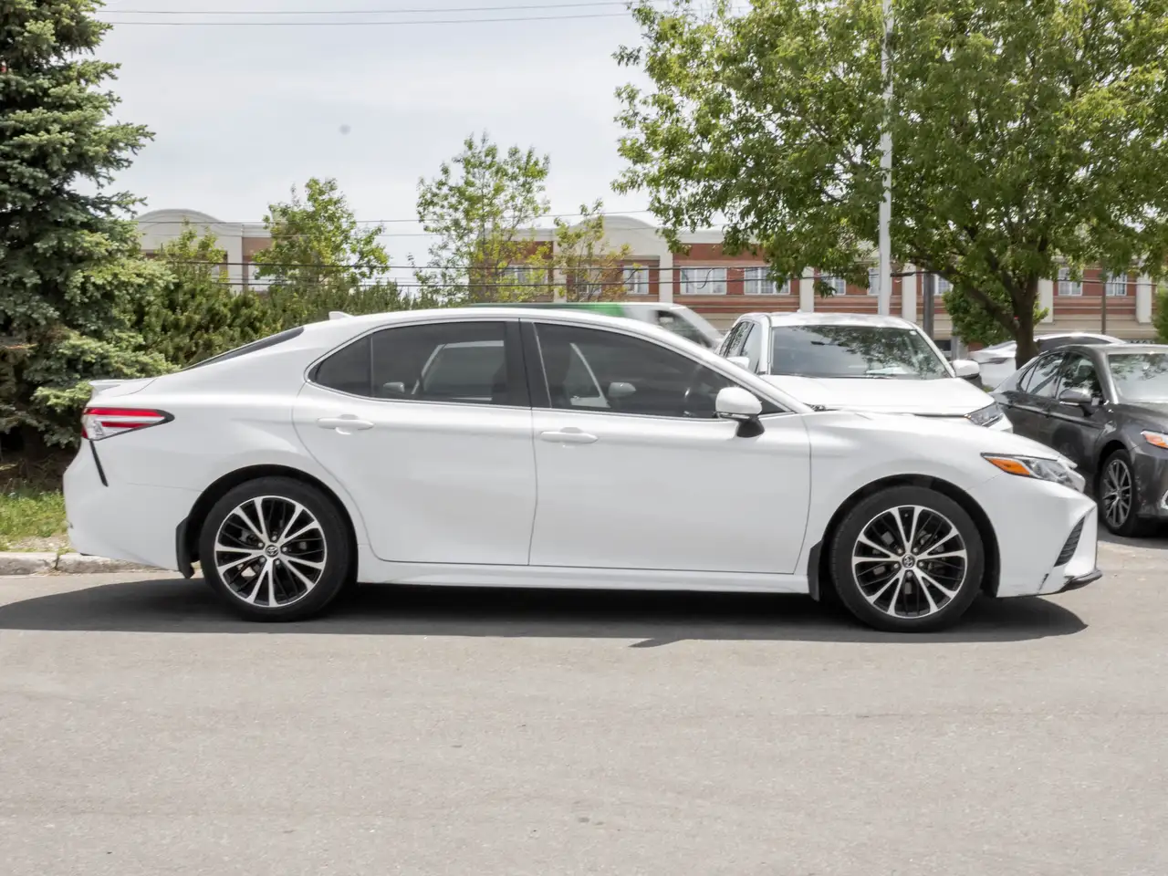 Toyota Camry снимка Toyota Camry