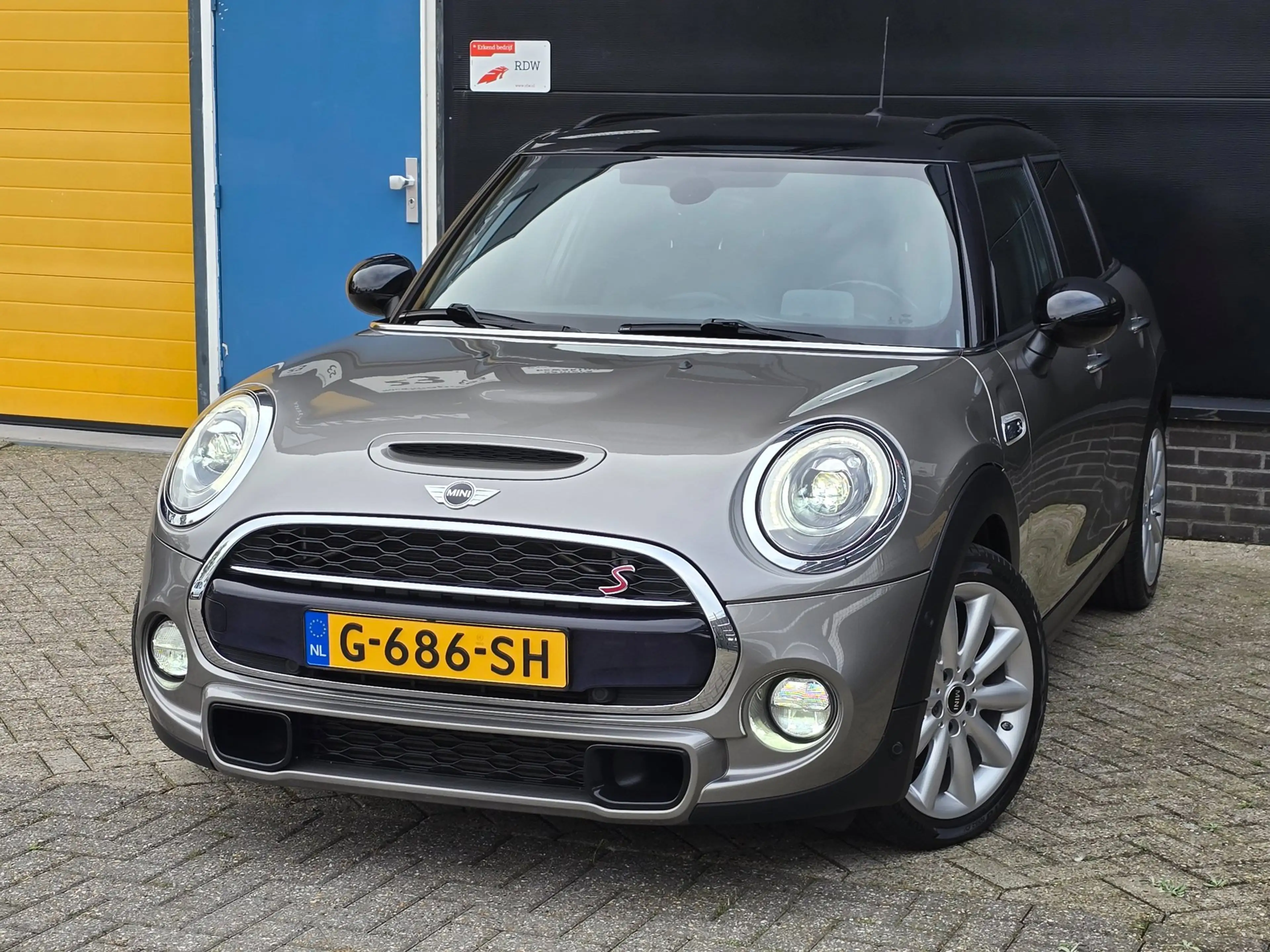 MINI Cooper S 5-Deurs 2.0 Chili Serious Business / AUT / 5 Deurs — photo 3