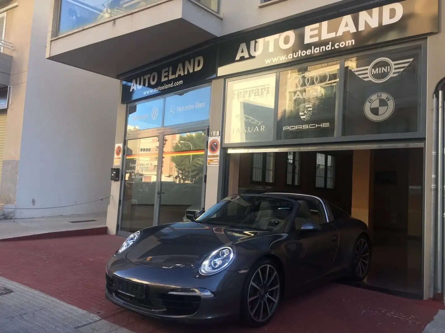 Porsche 911 TARGA Gris - 1
