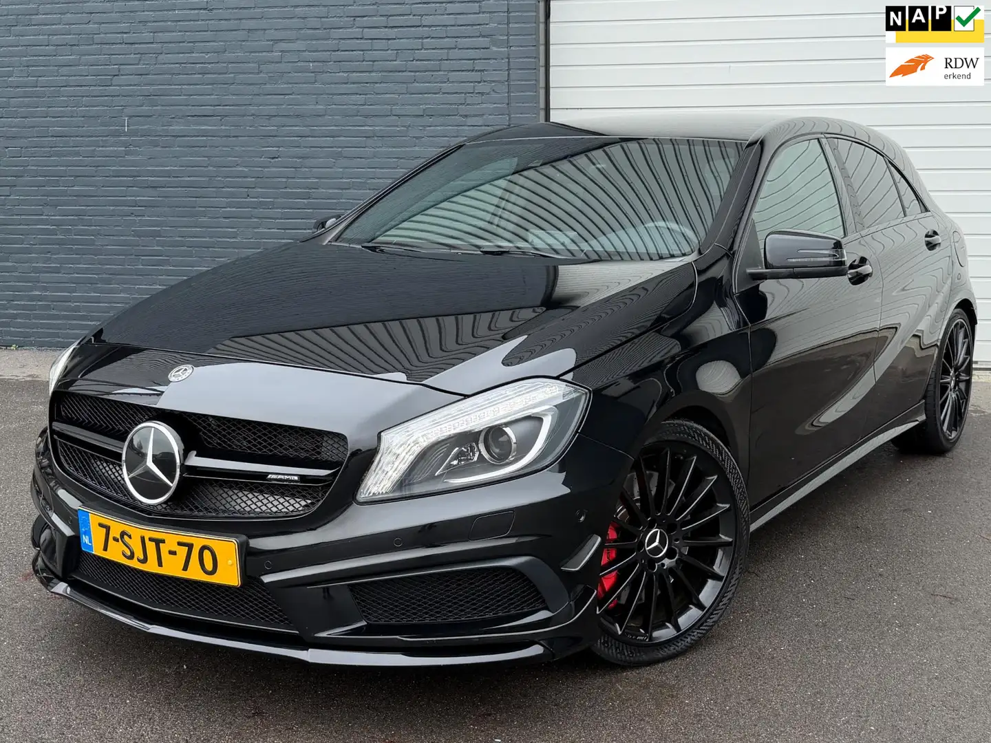 Mercedes-Benz A 45 AMG 4MATIC VOLO-H/NAP/SPORTUITLAAT/H-K/RODESTICKSELS Zwart - 1