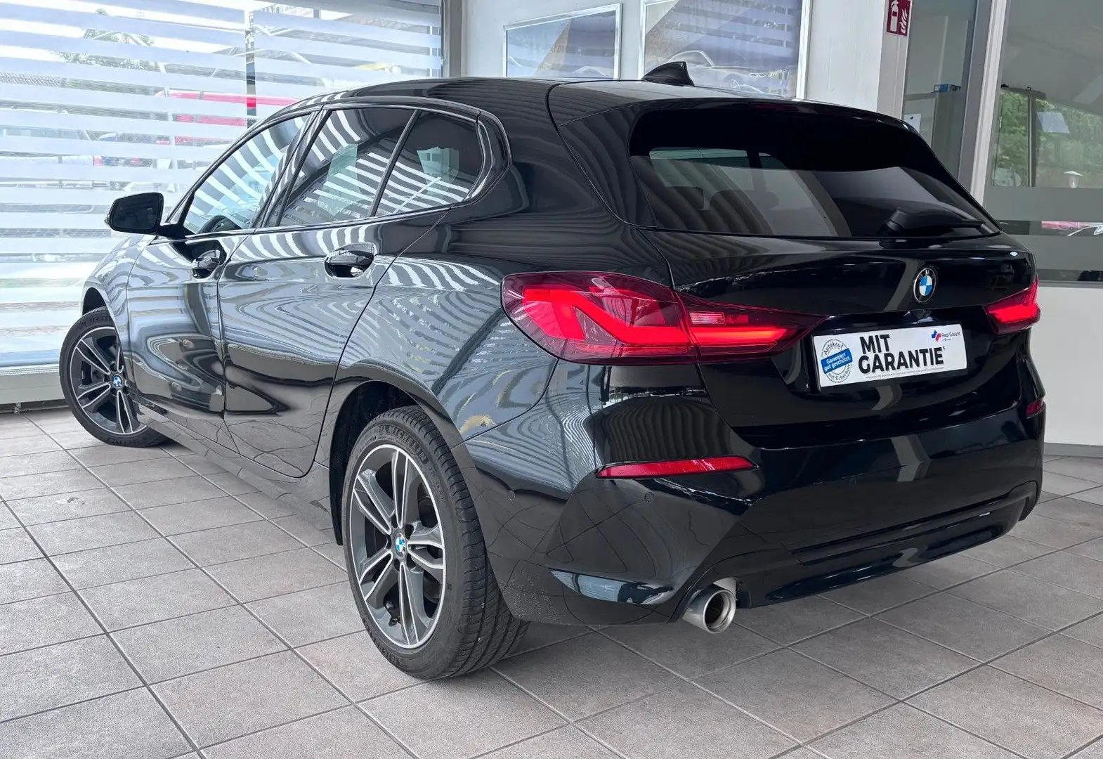 BMW 118 i Aut.Sport Line Komfortzug. Premium KAMERA Noir - 2