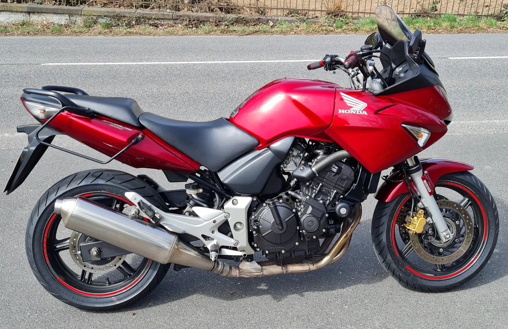 Honda CBF 600 PC38 Rot - 1