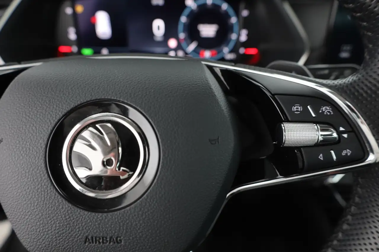 Skoda Octavia Combi 1.4 TSI DSG iV LED Panorama ACC, миниатюра 16