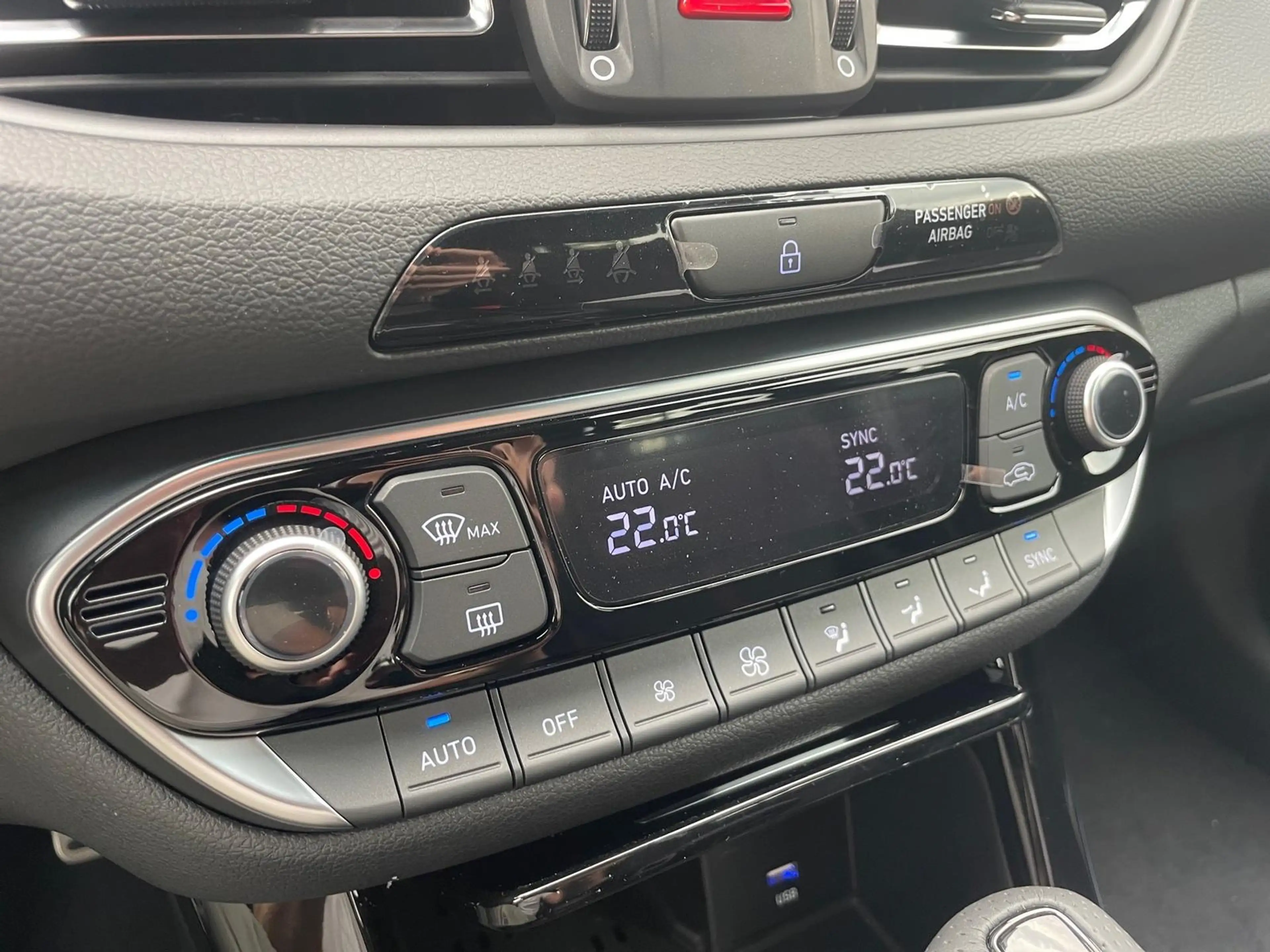 Hyundai i30 1.6 TGDi 7DCT N LINE NAVI/LED/SHZ/KAMERA — photo 6