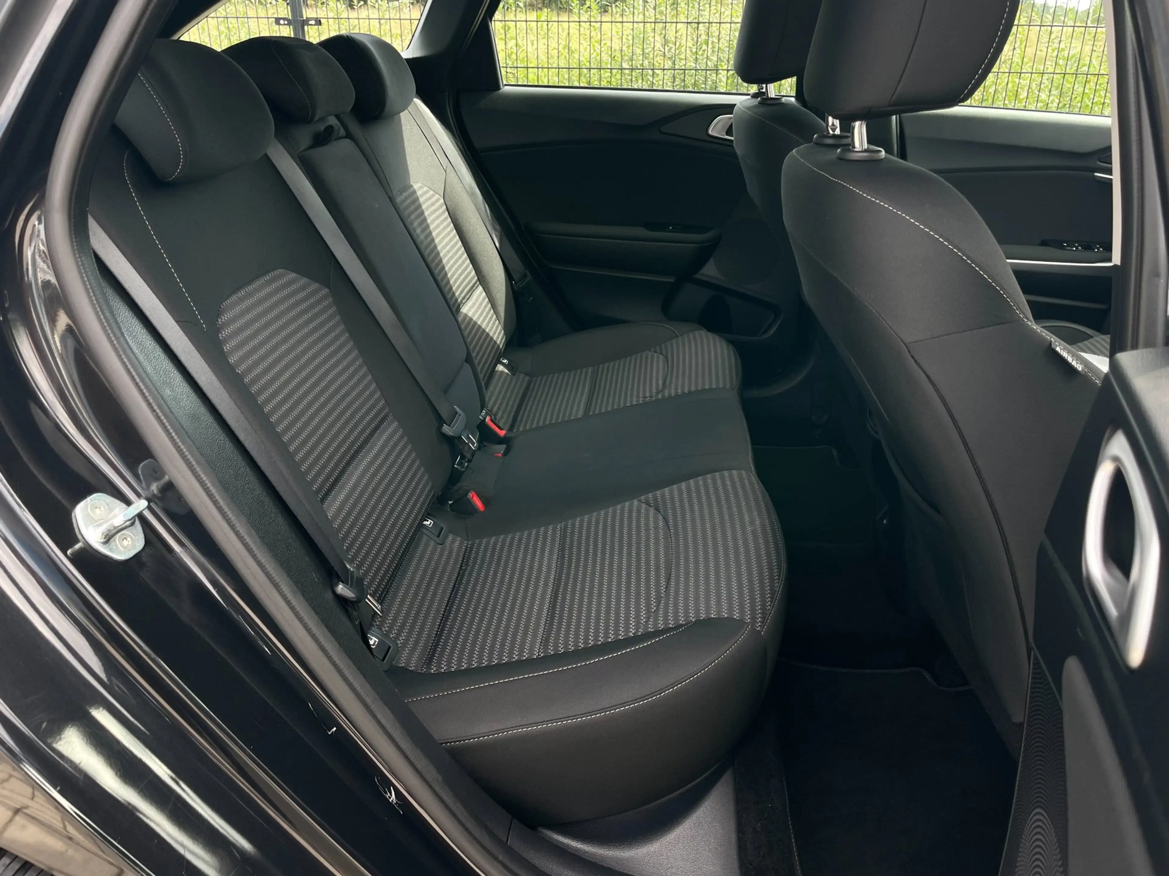 Kia Ceed SW / cee'd SW Sportswagon 1.0 T-GDi DynamicLine | Camera | PDC | — photo 27