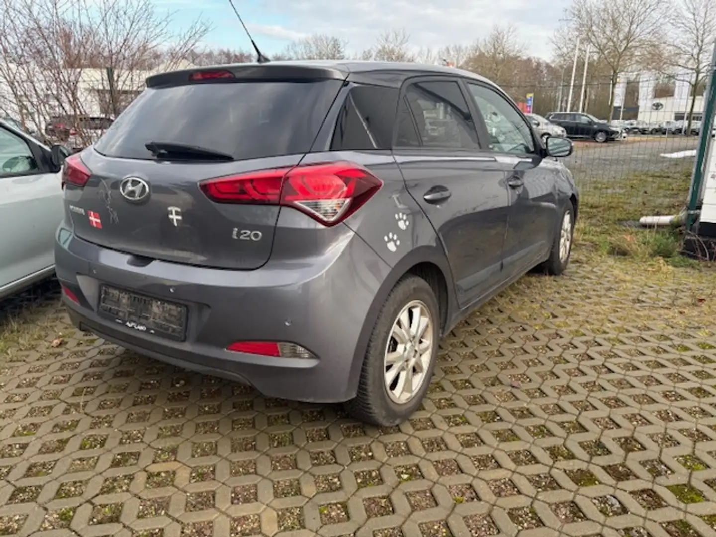 Hyundai i20 Trend - 1