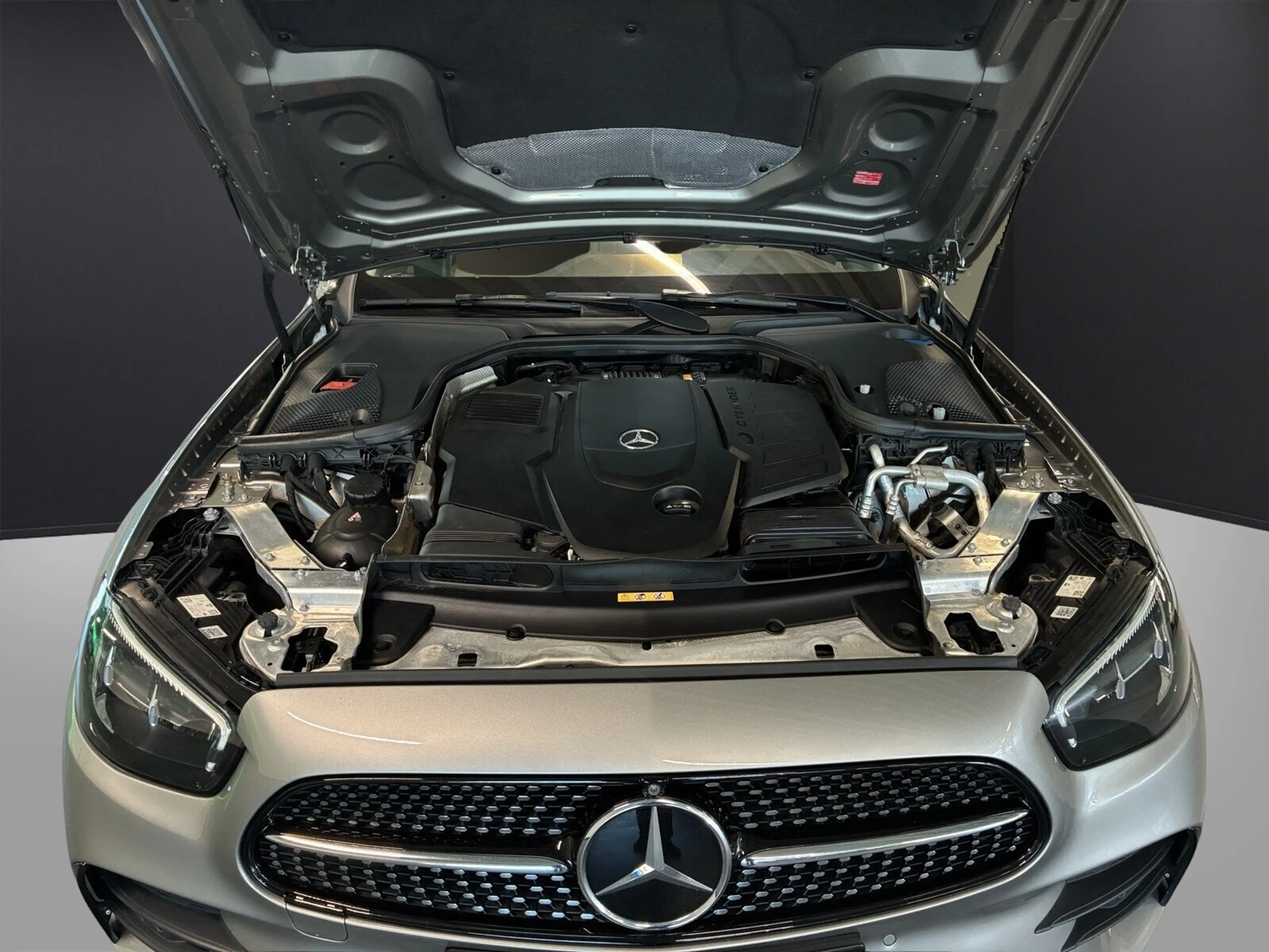 Mercedes-Benz E 400 E 400 d T AMG-LINE PANO SITZKLIMA MASSAGE BURMESTER — photo 12
