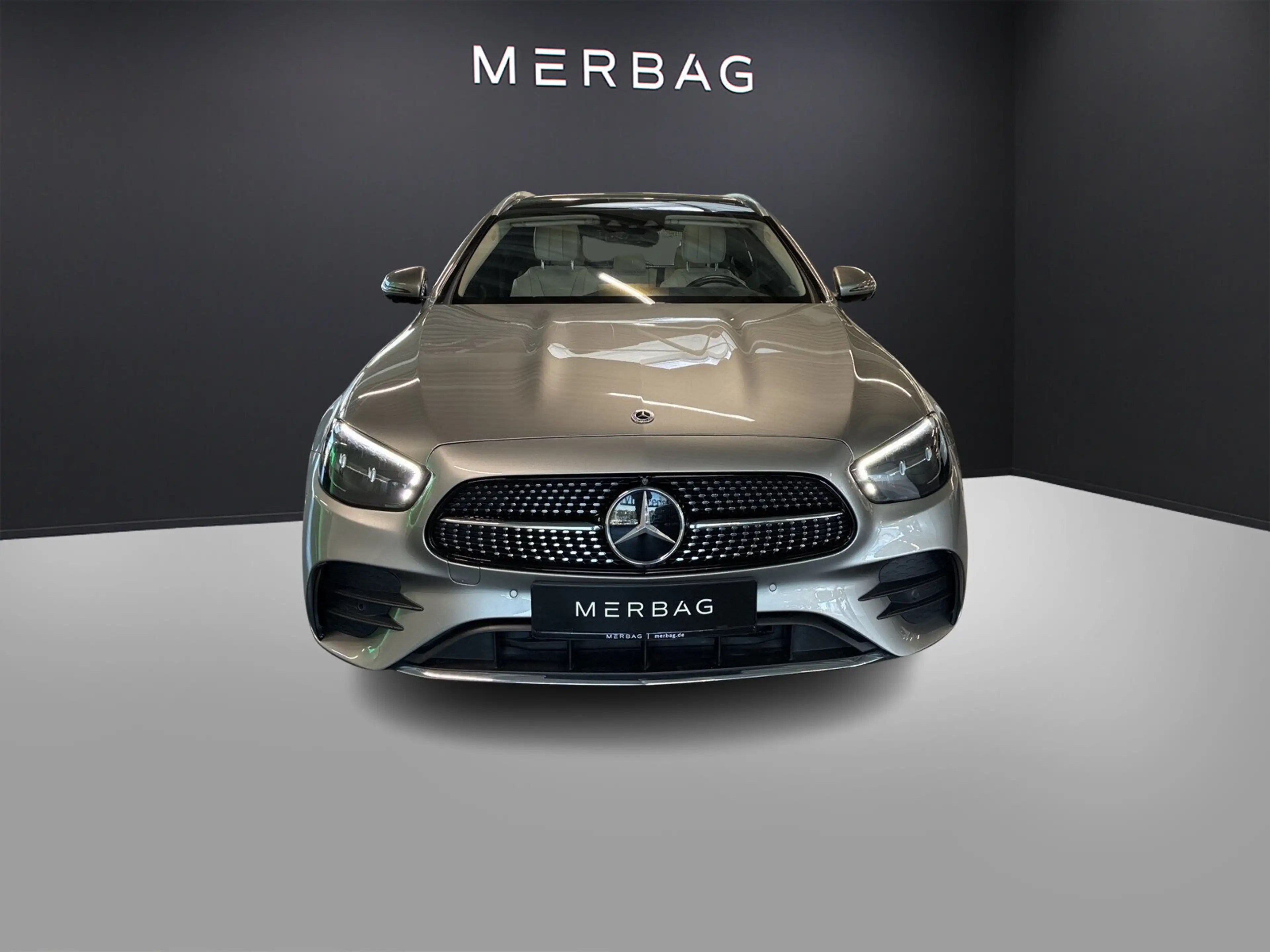 Mercedes-Benz E 400 E 400 d T AMG-LINE PANO SITZKLIMA MASSAGE BURMESTER — photo 2