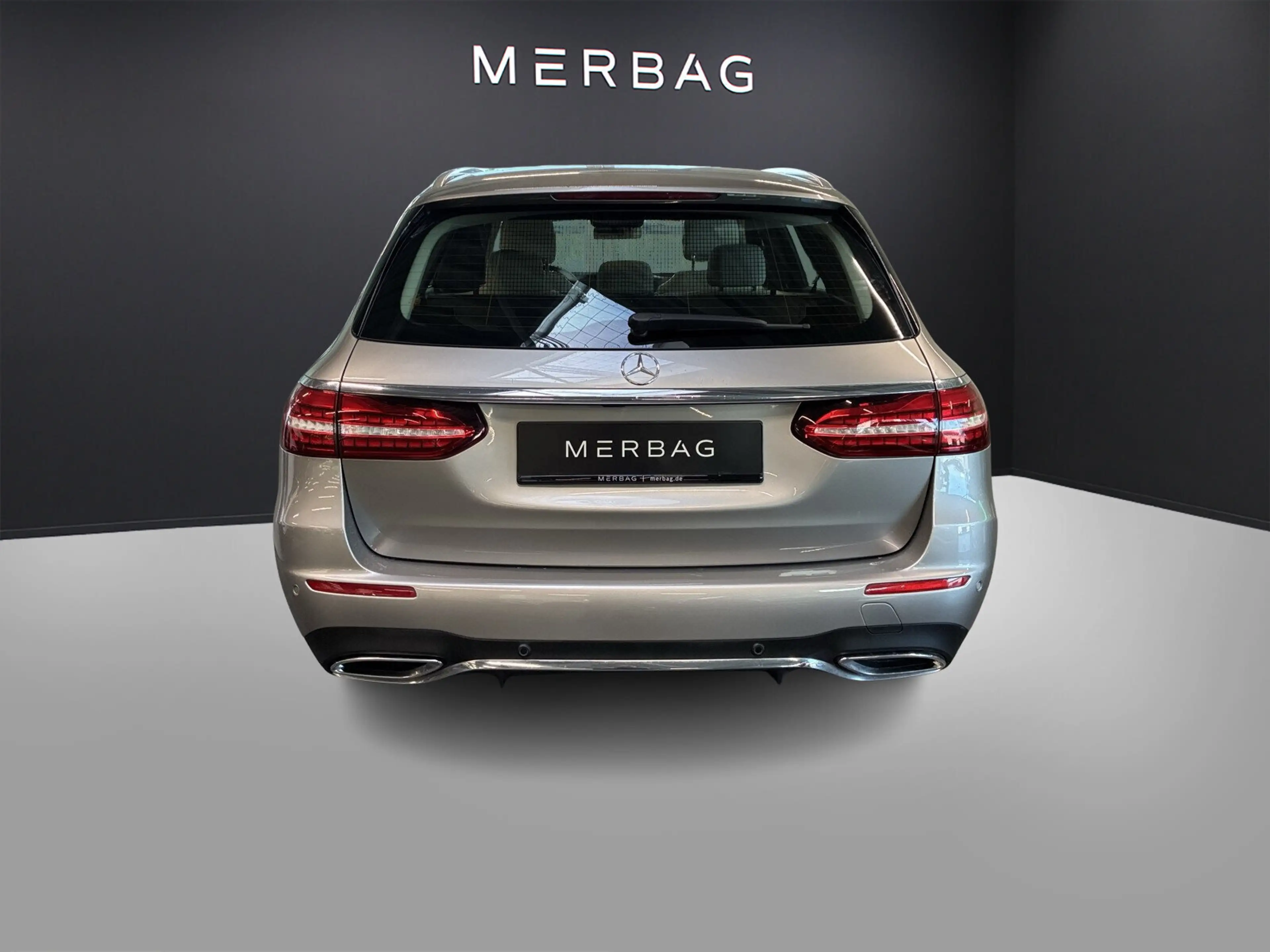 Mercedes-Benz E 400 E 400 d T AMG-LINE PANO SITZKLIMA MASSAGE BURMESTER — photo 6