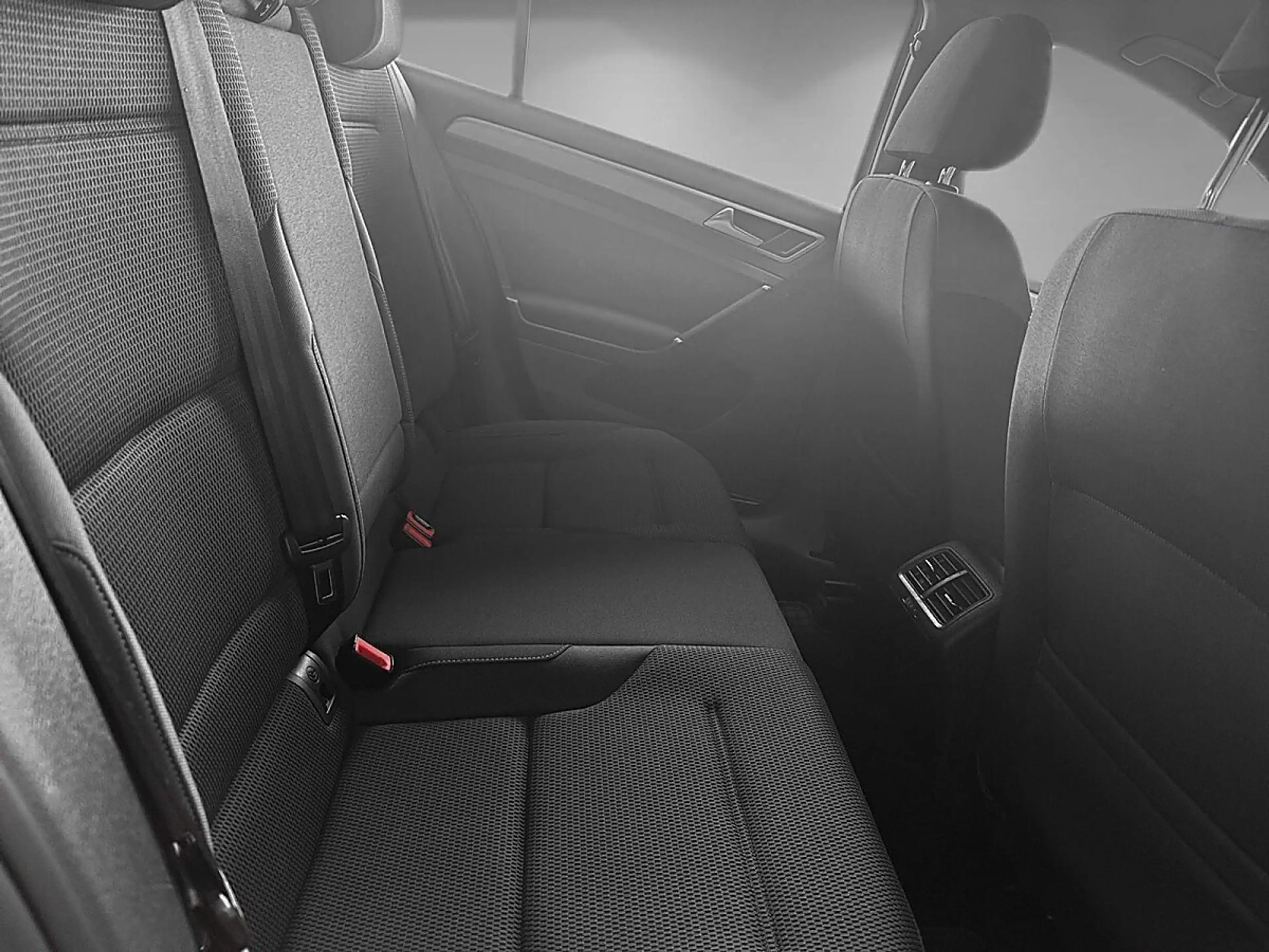 Volkswagen Golf R abbit 1,6 TDI BMT | 1.BESITZ | PICKERL BIS 06/2... — photo 11