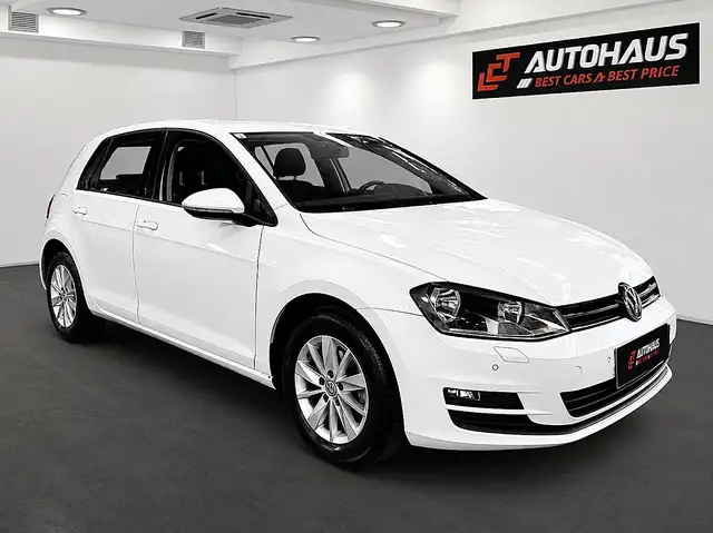Volkswagen Golf view 4